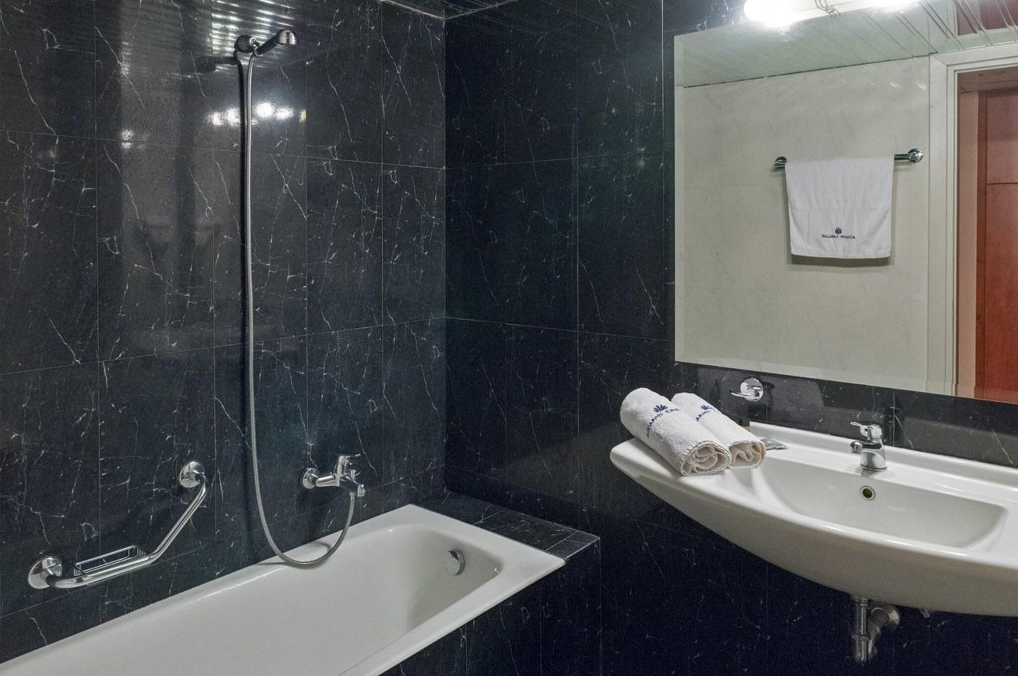 Double or Twin Standard