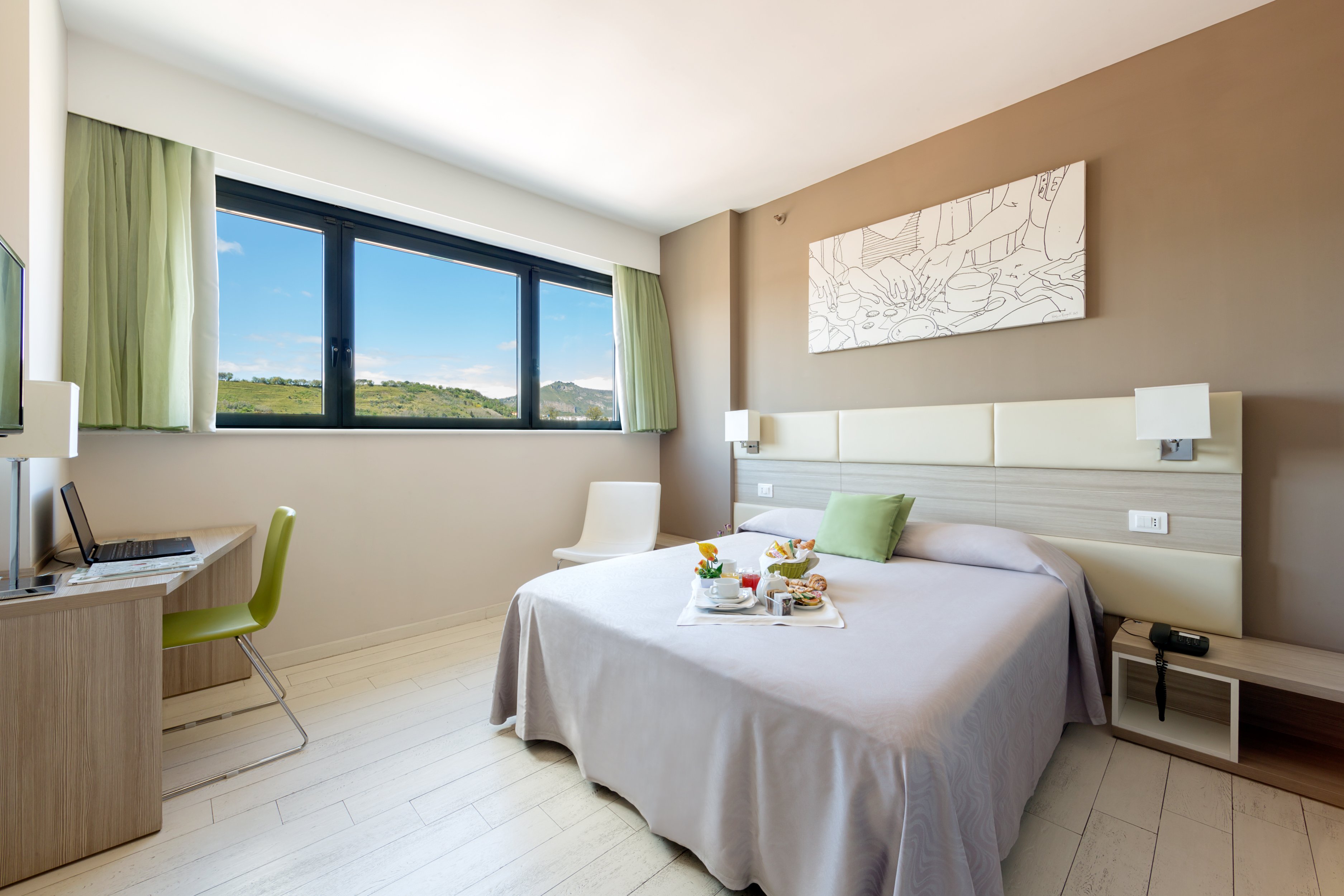 Double Single Executive