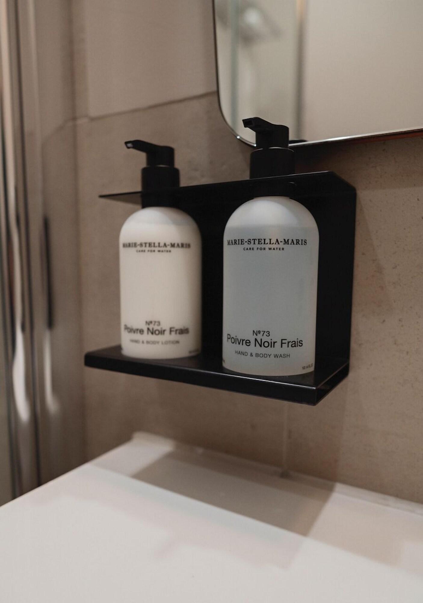 Twin Deluxe Two Beds