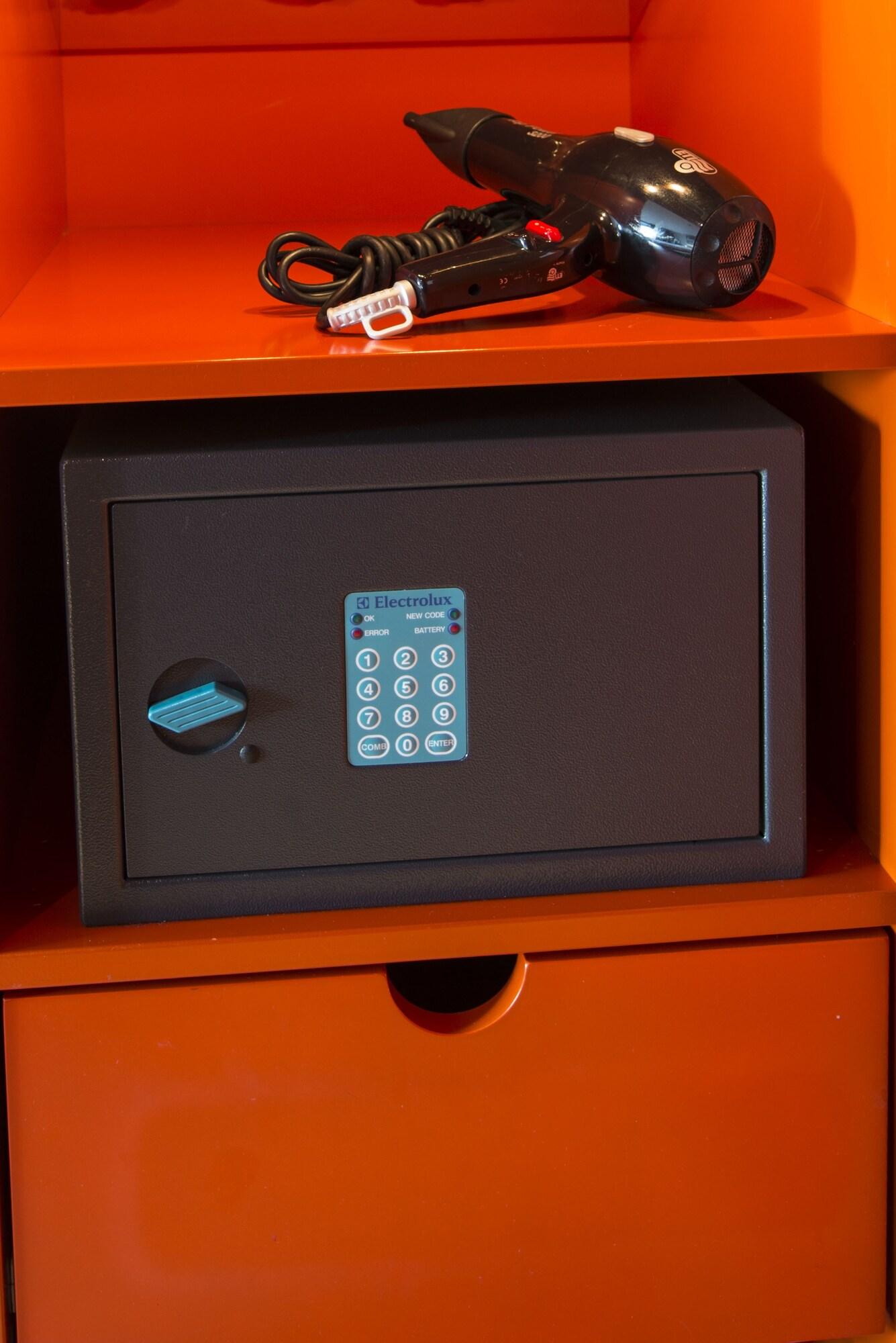 Double or Twin Deluxe