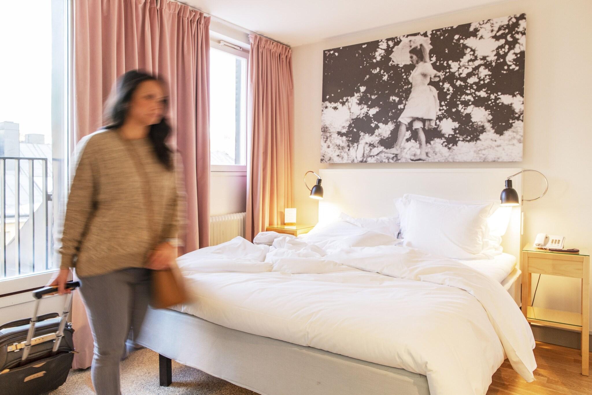 Double or Twin Standard