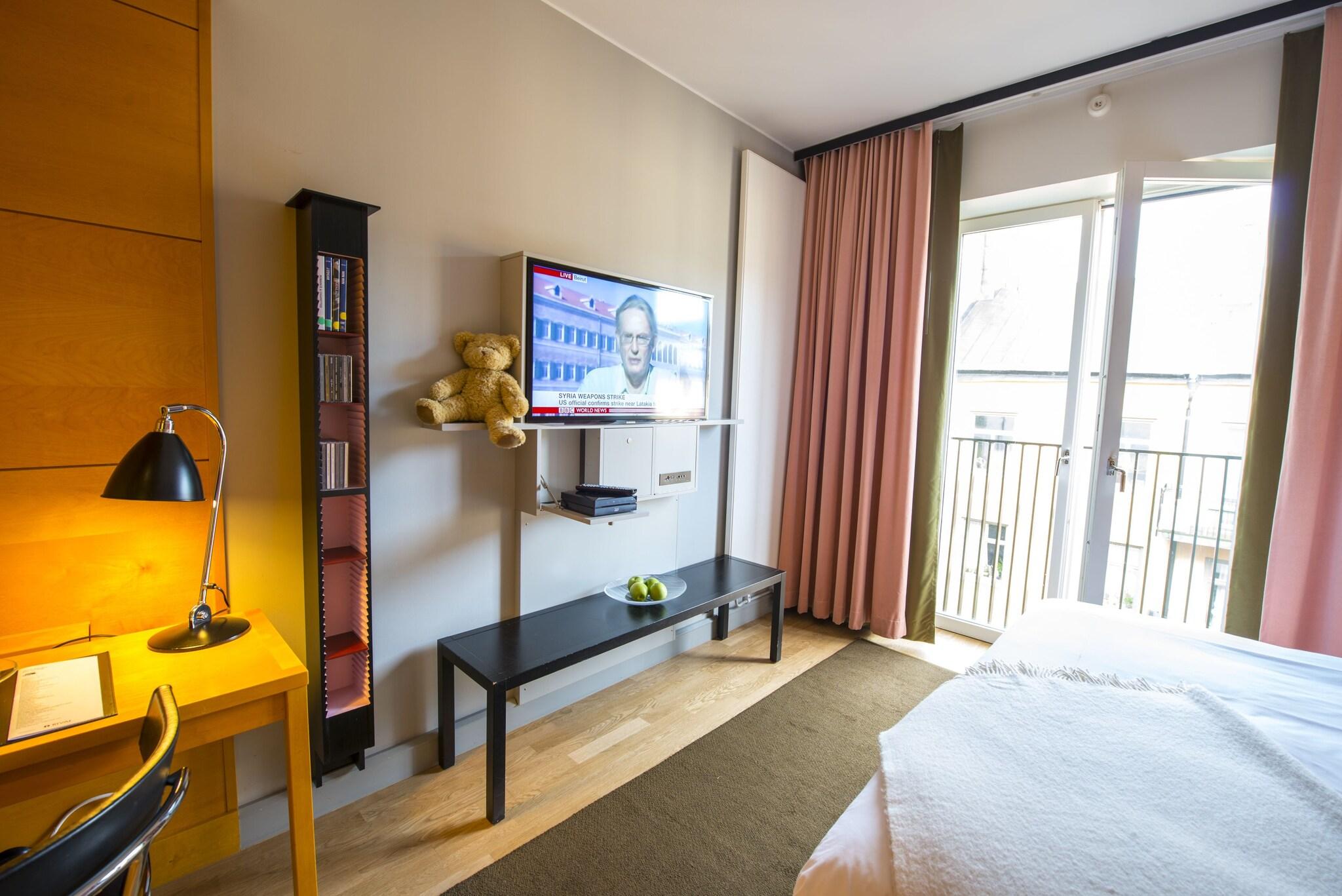 Double or Twin Standard