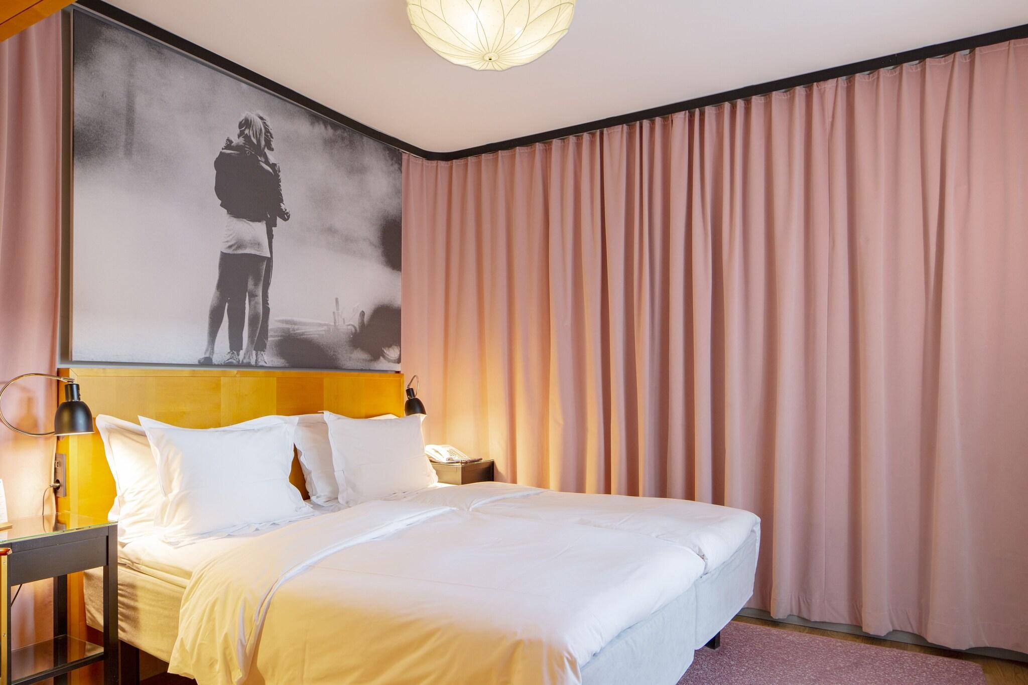 Double or Twin Standard