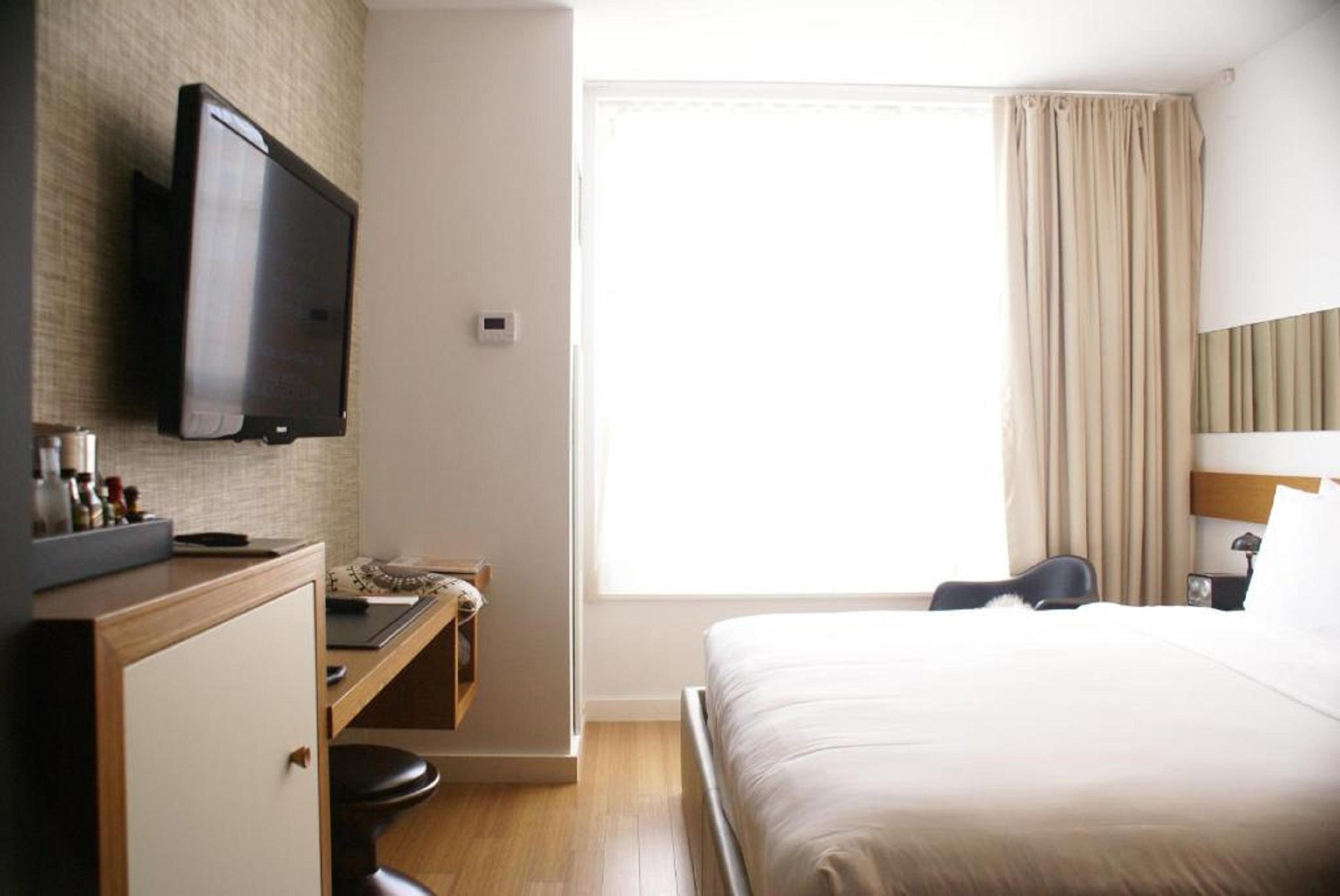 Double Queen Size Bed