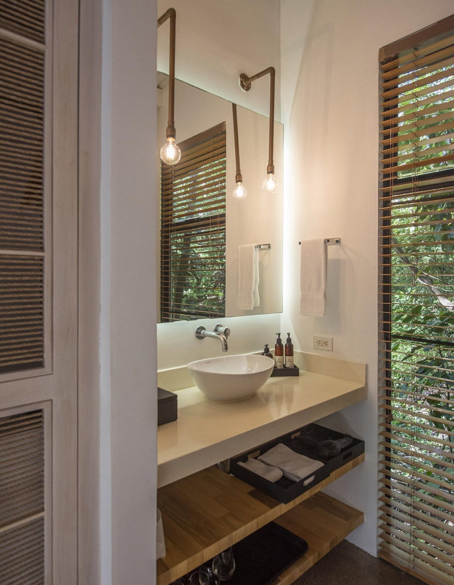 Bungalow King Size Bed