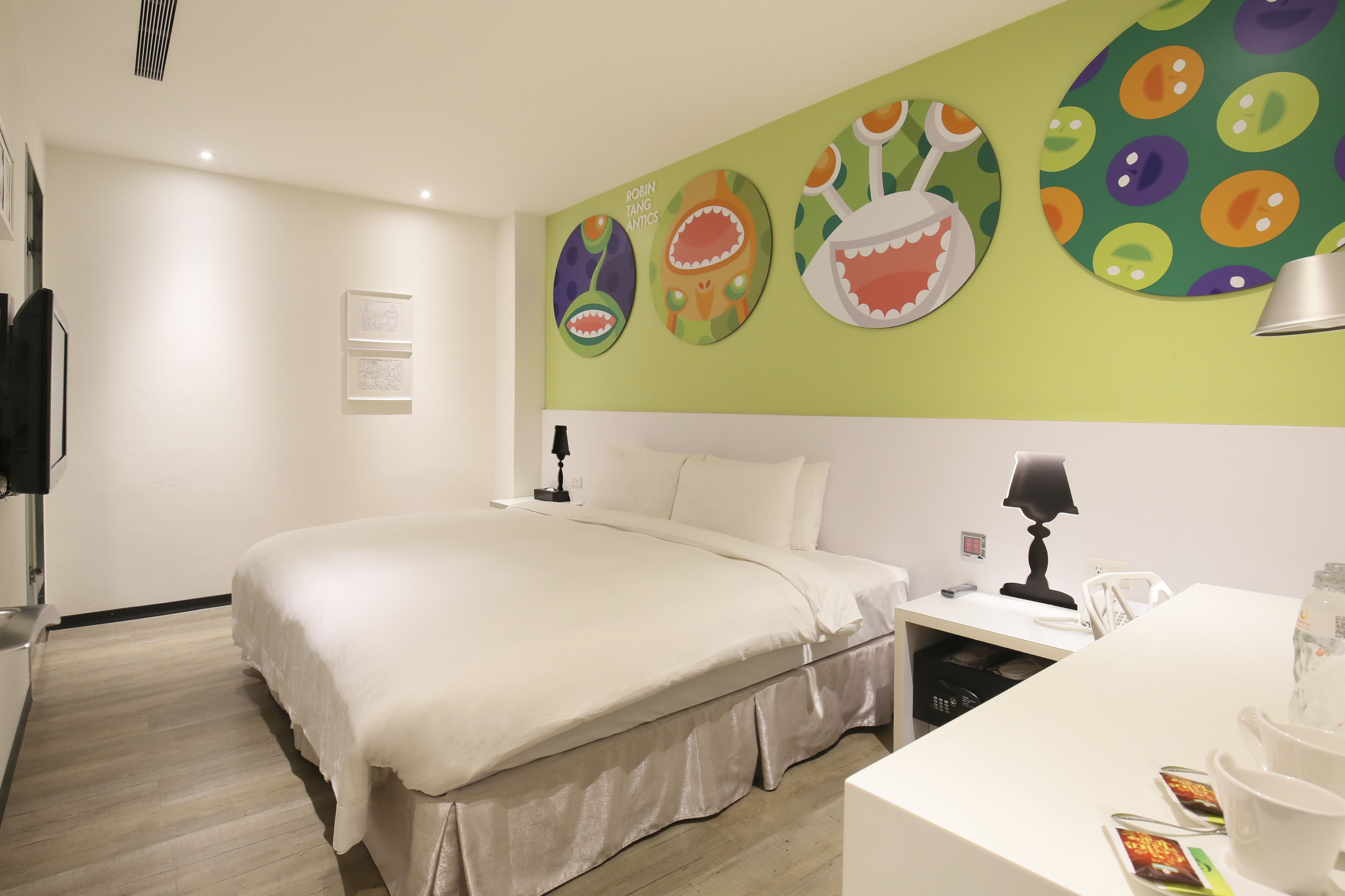 Double Superior King Bed