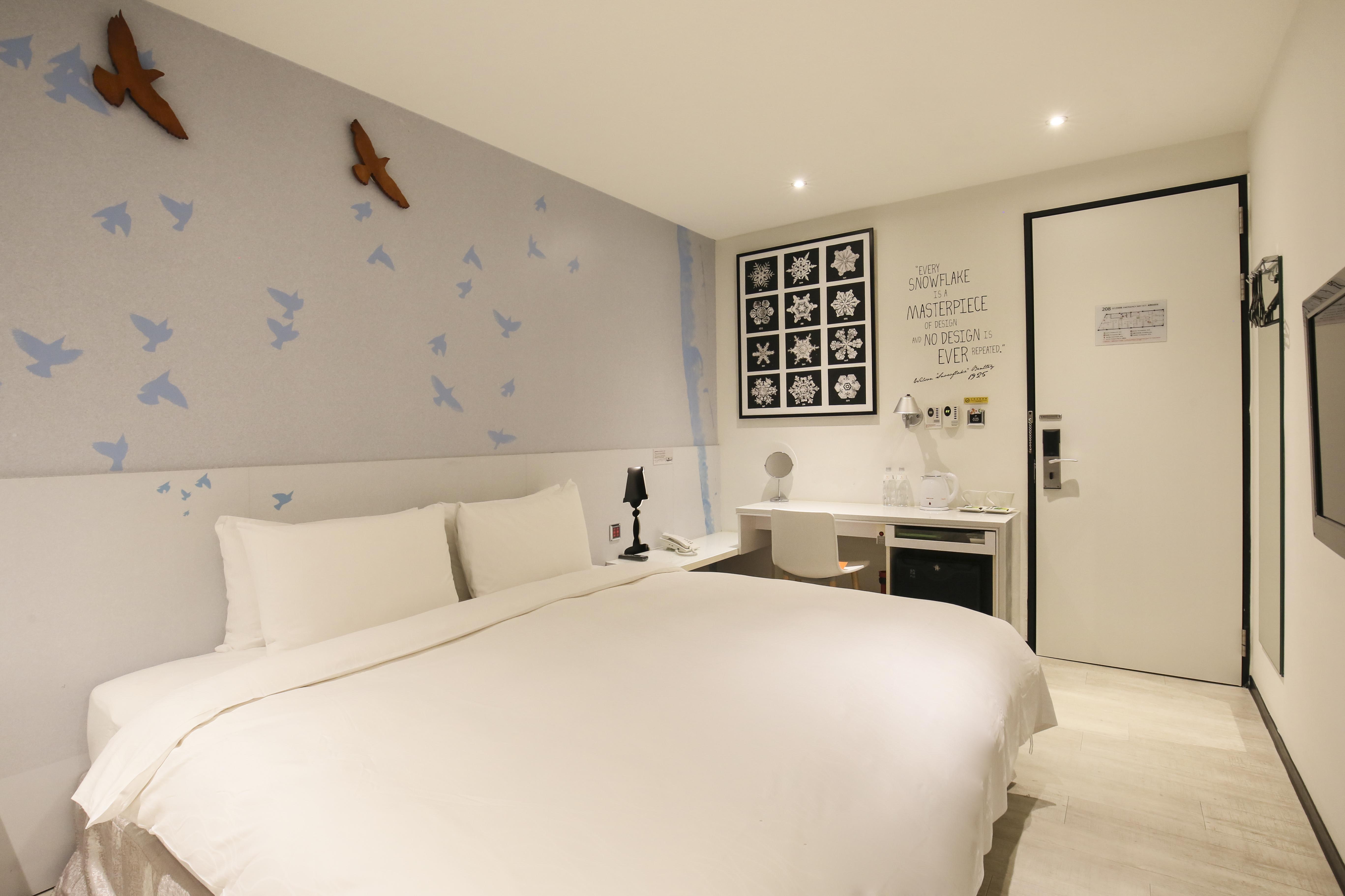 Double Superior King Bed