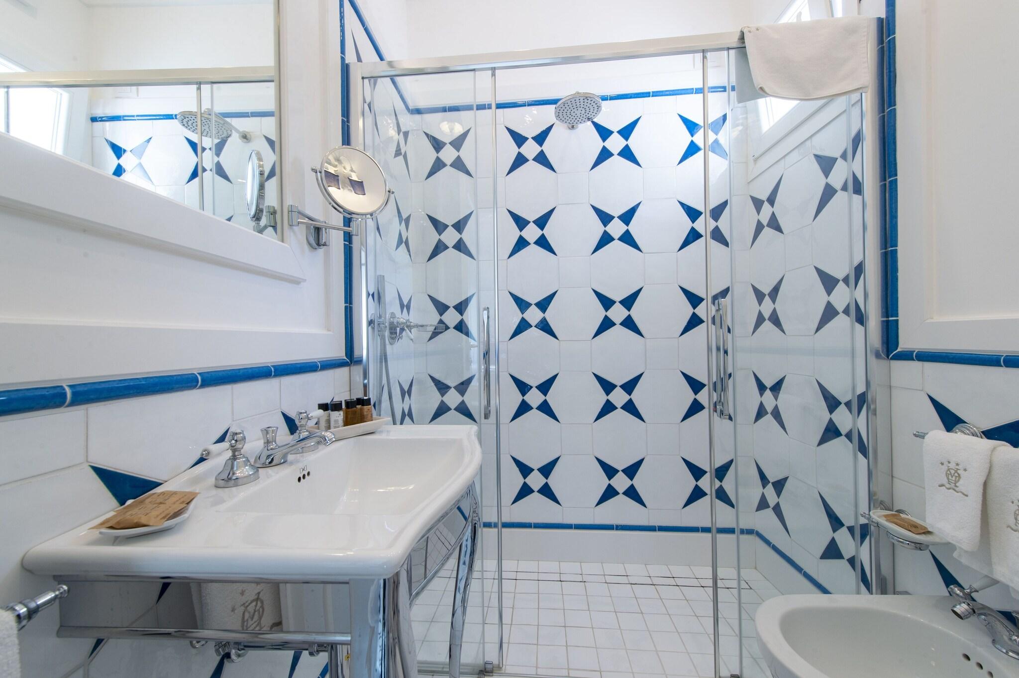 Double Queen Size Bed