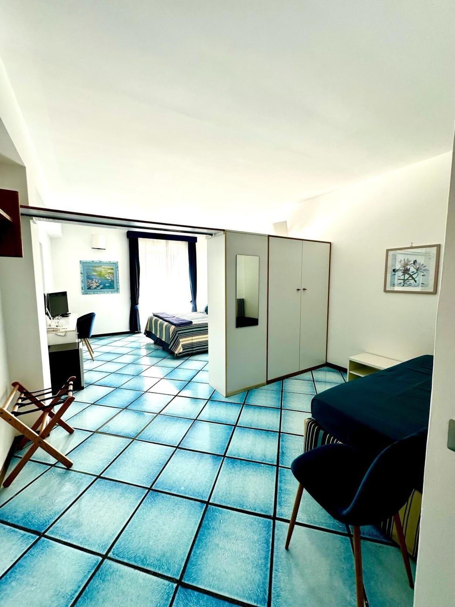 Quadruple Three Beds