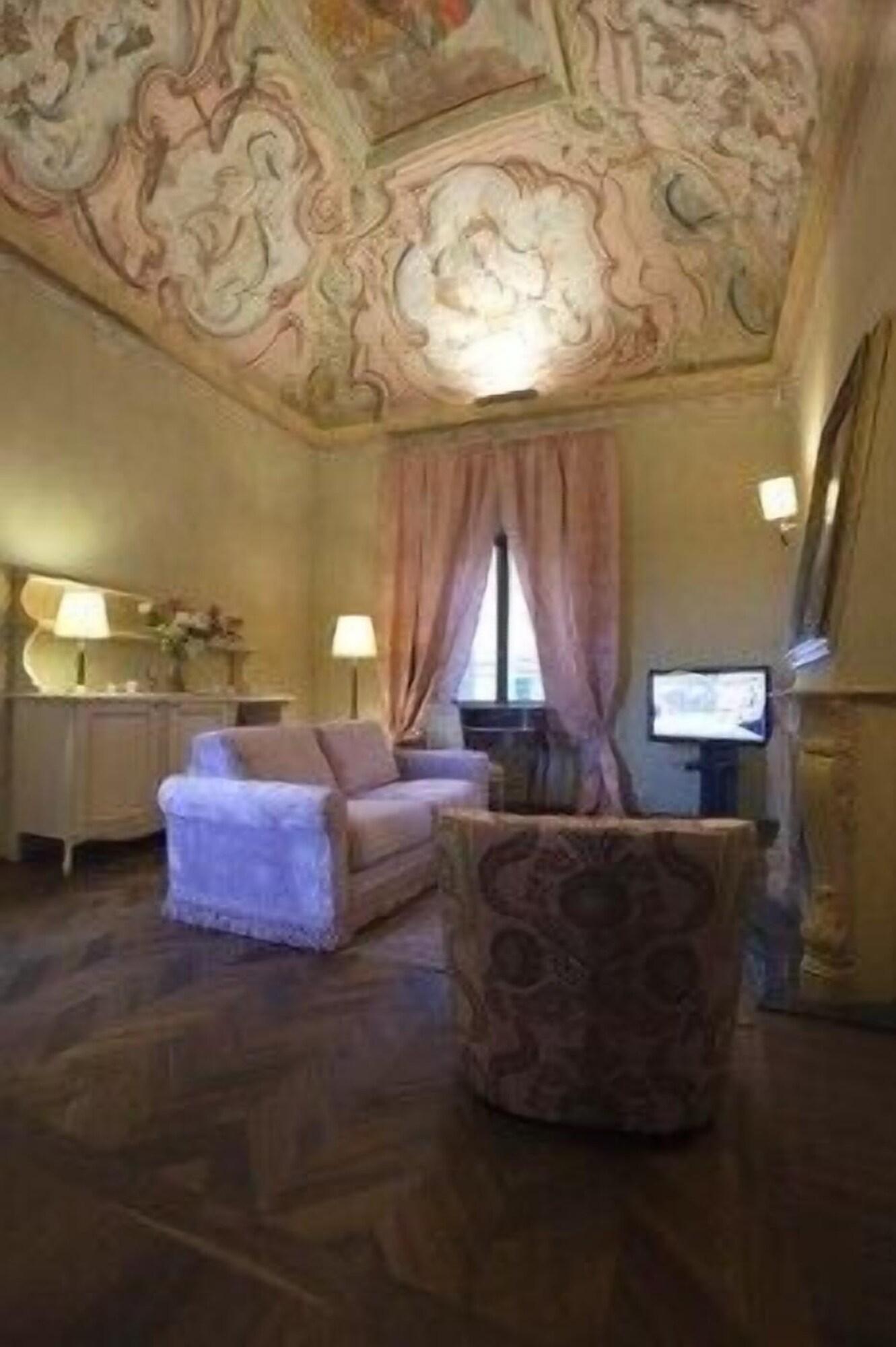 Suite Deluxe Two Beds