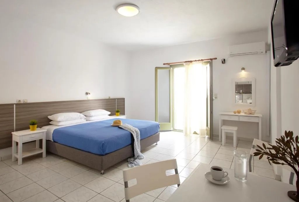 Studio Superior Capacity 2