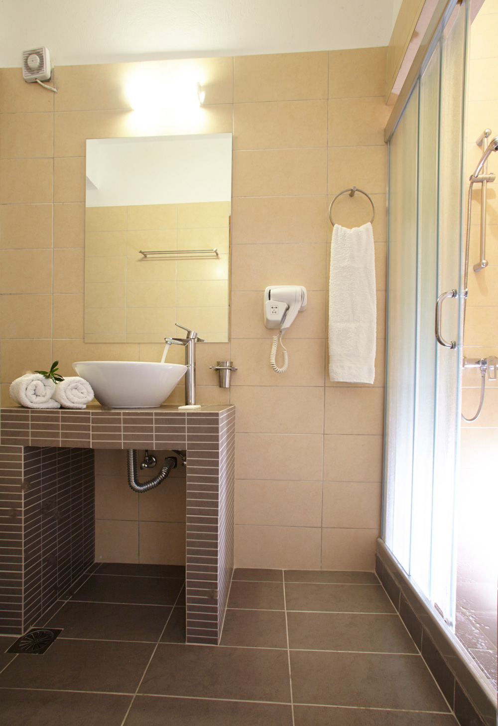 Studio Superior Capacity 3