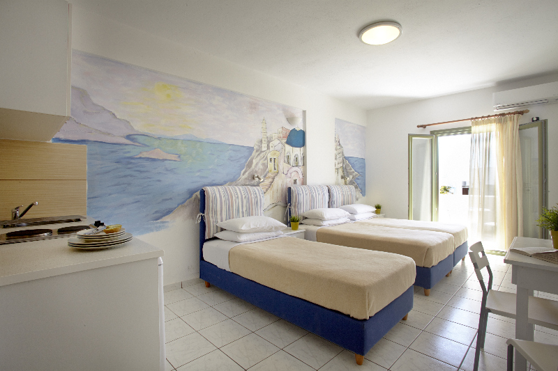 Studio Superior Capacity 3