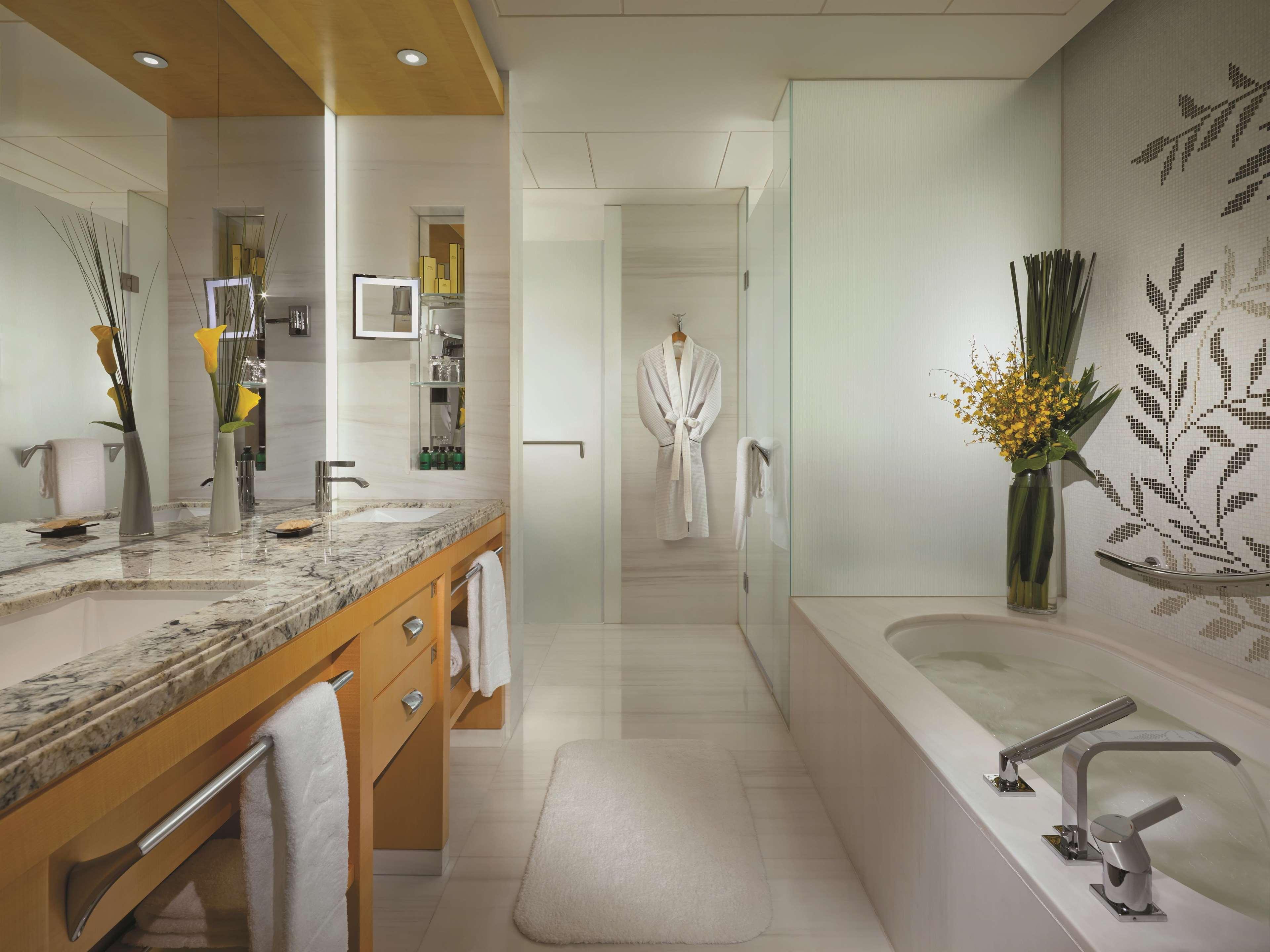 Double Club Executive