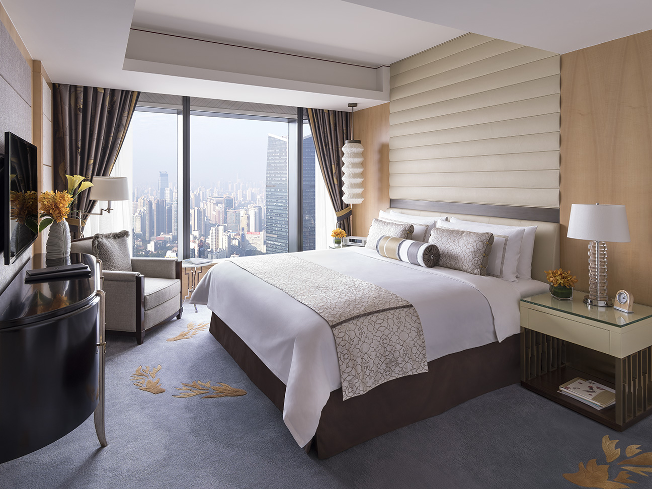 Double Deluxe King Bed