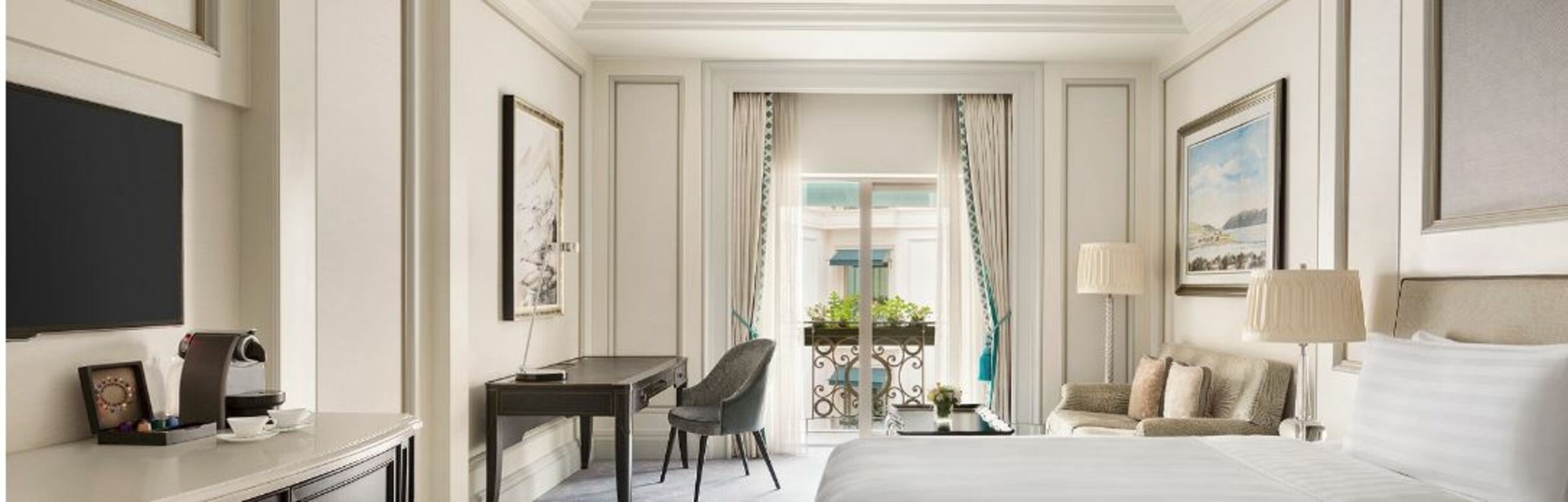 Room Deluxe King Bed