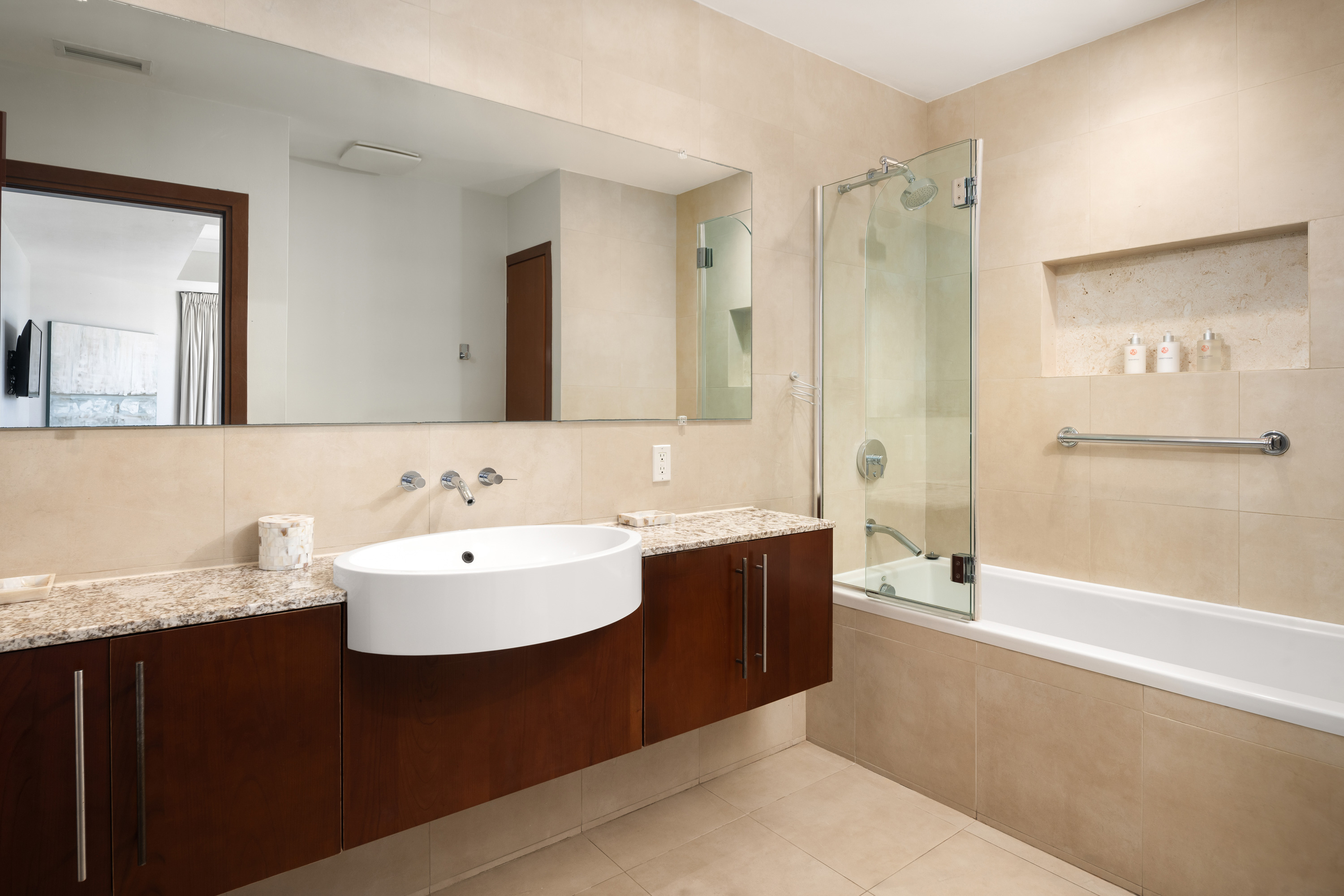 Suite Ocean Front Two Bedrooms