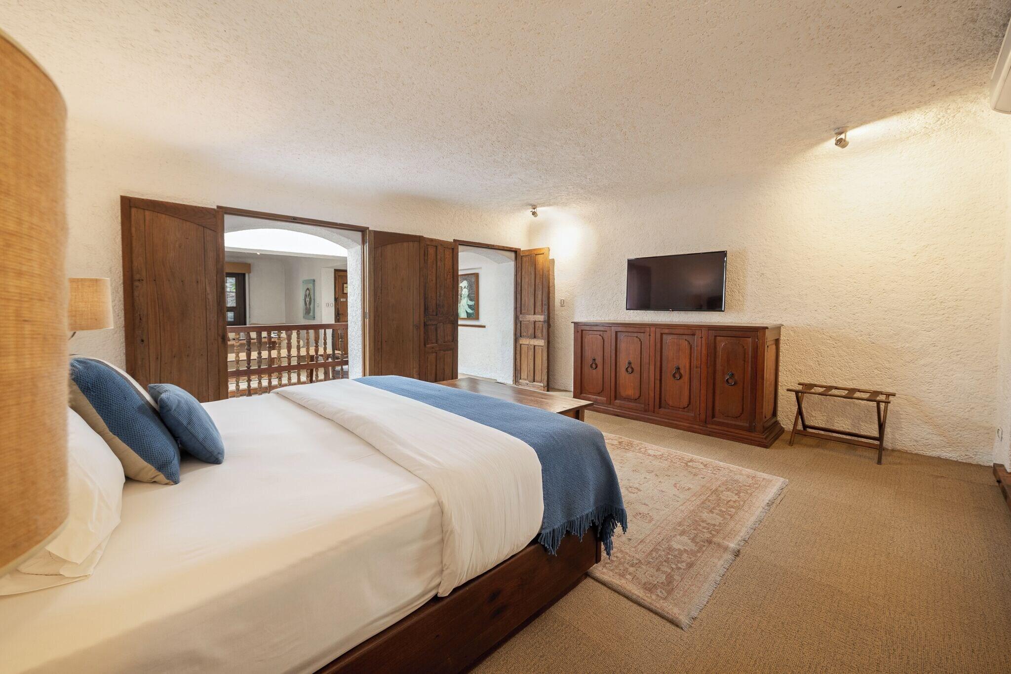 Suite Deluxe King Bed