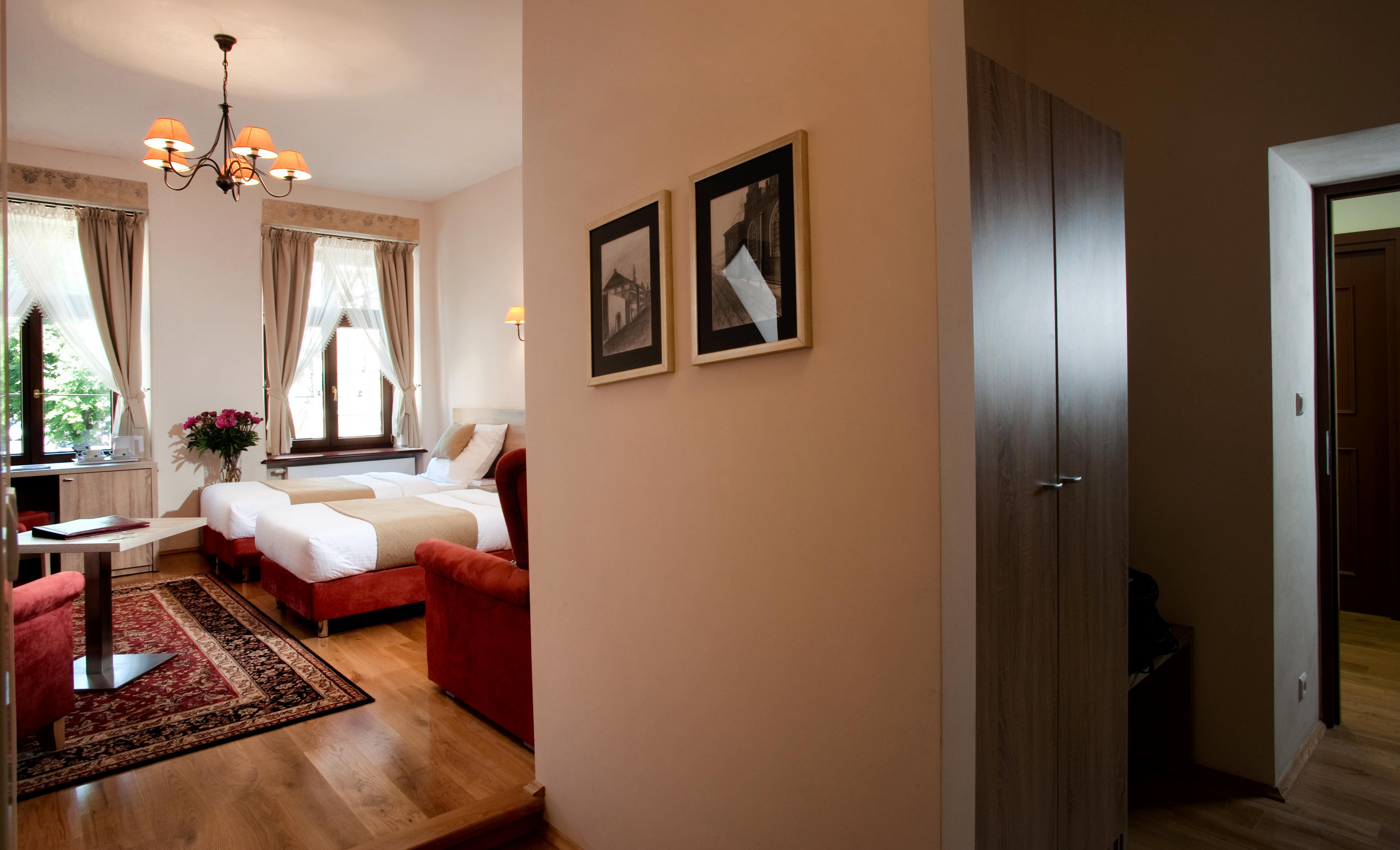 Double or Twin Standard