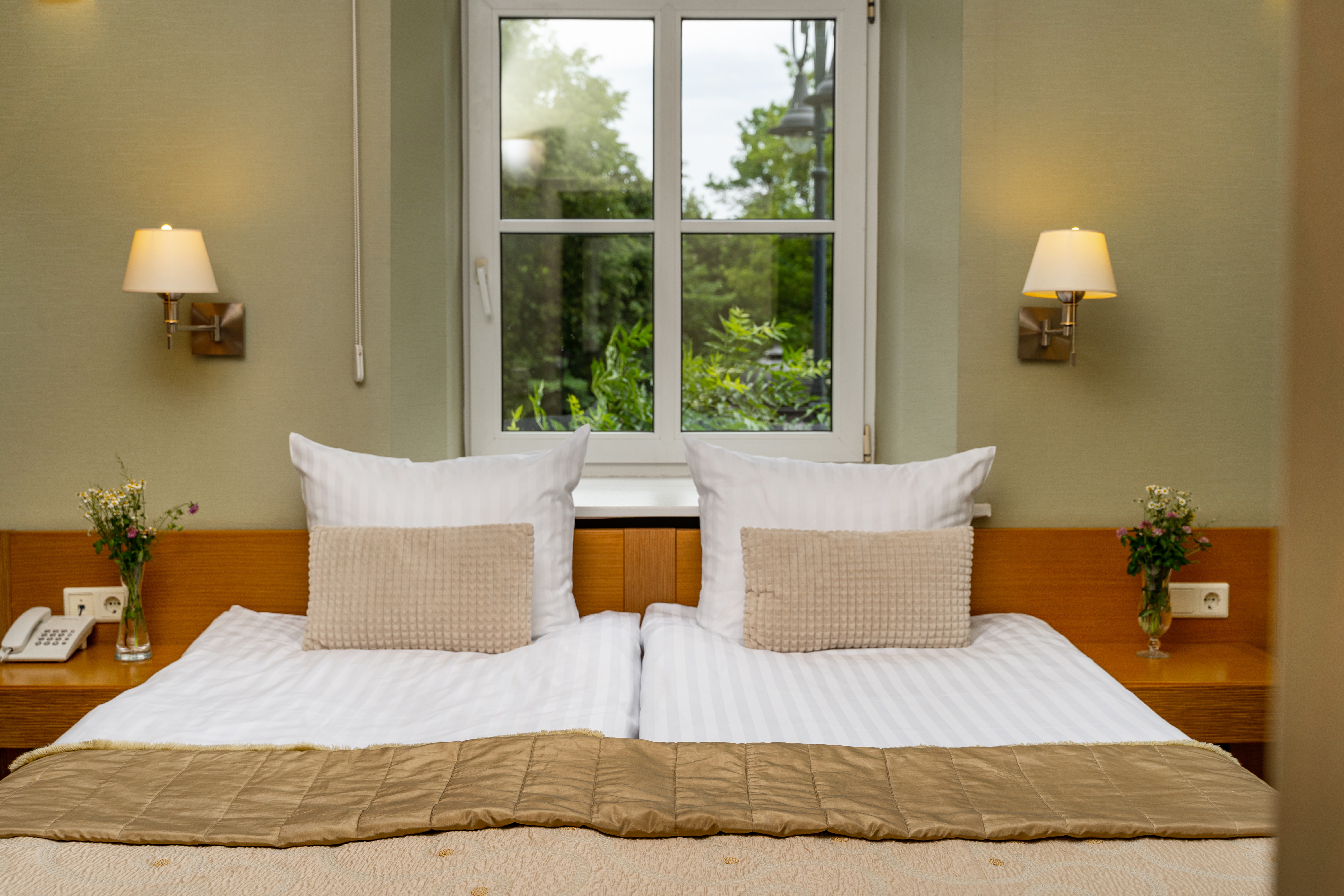 Double or Twin Standard