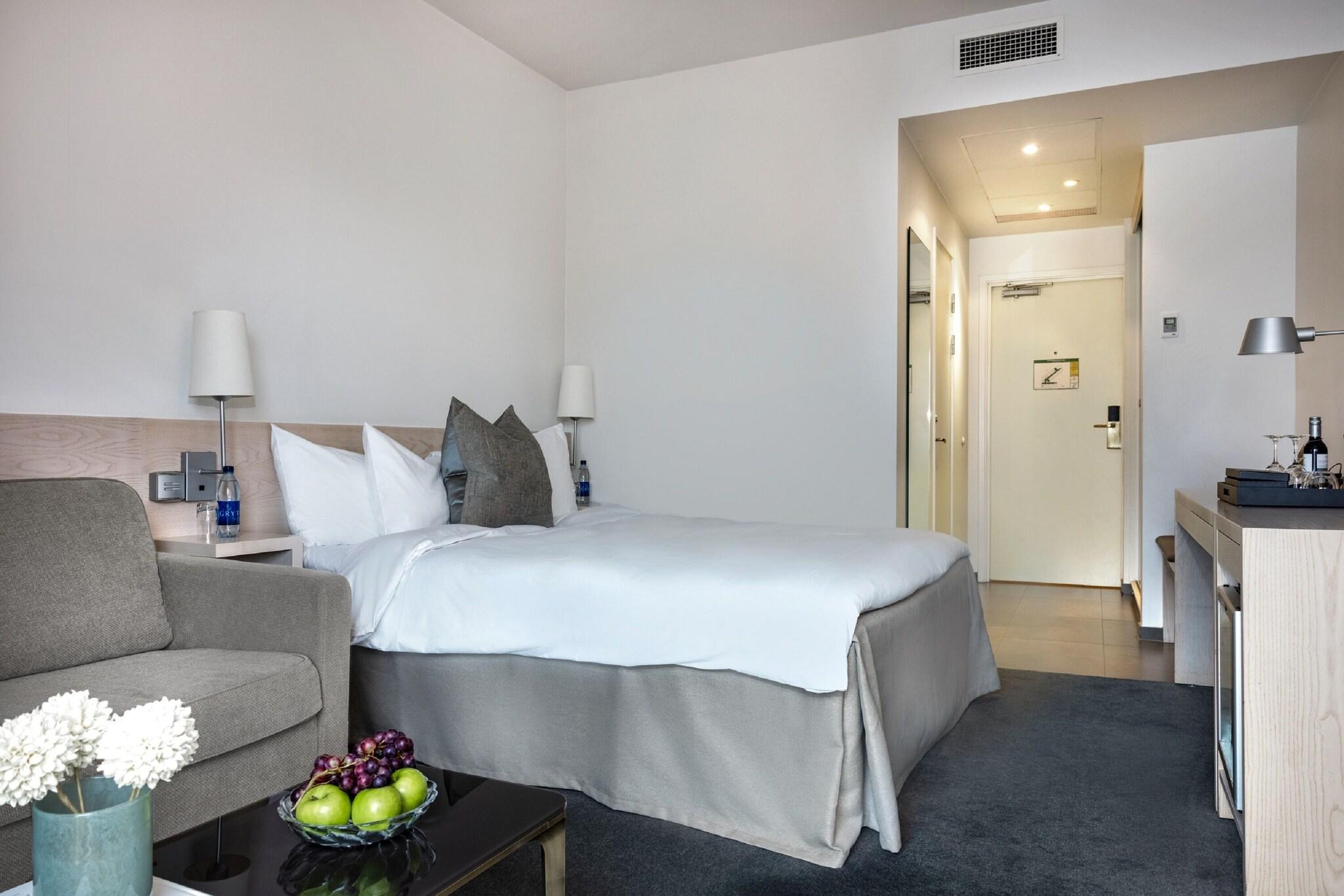 Double Superior Queen Bed