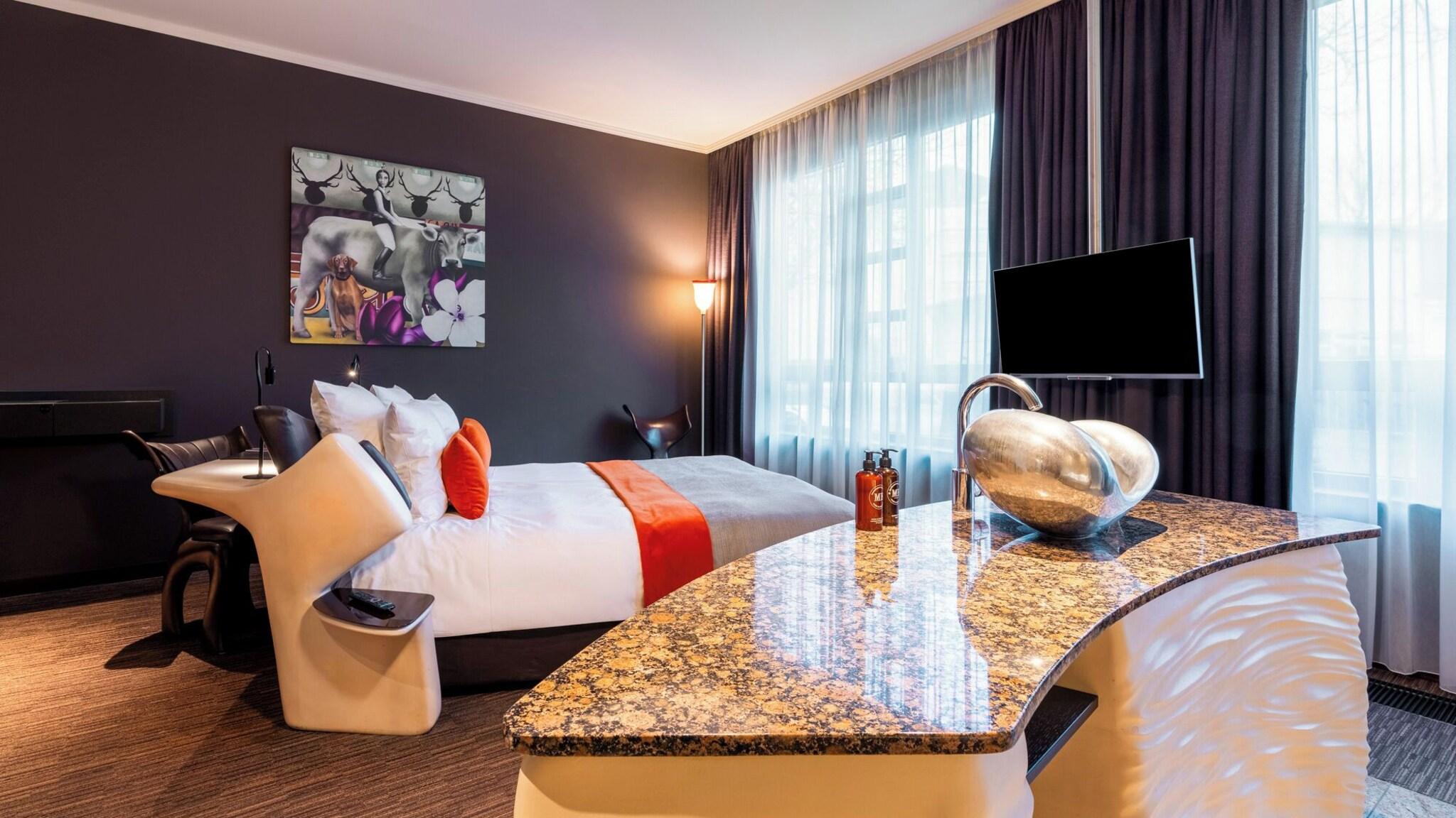 Double King Size Bed