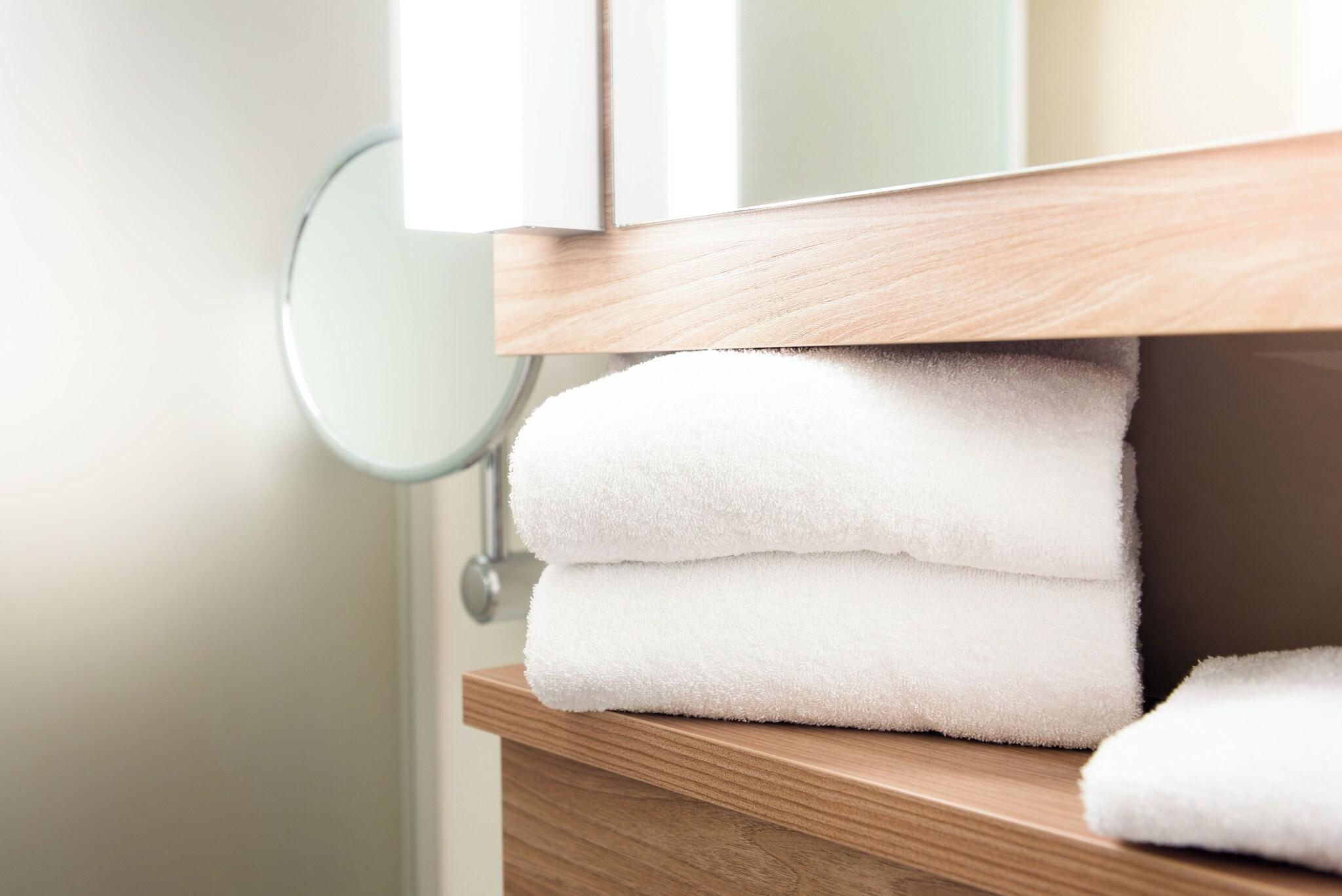 Junior Suite Queen Size Bed