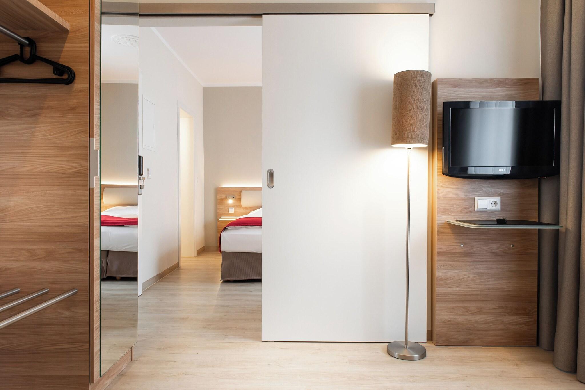 Junior Suite Queen Size Bed