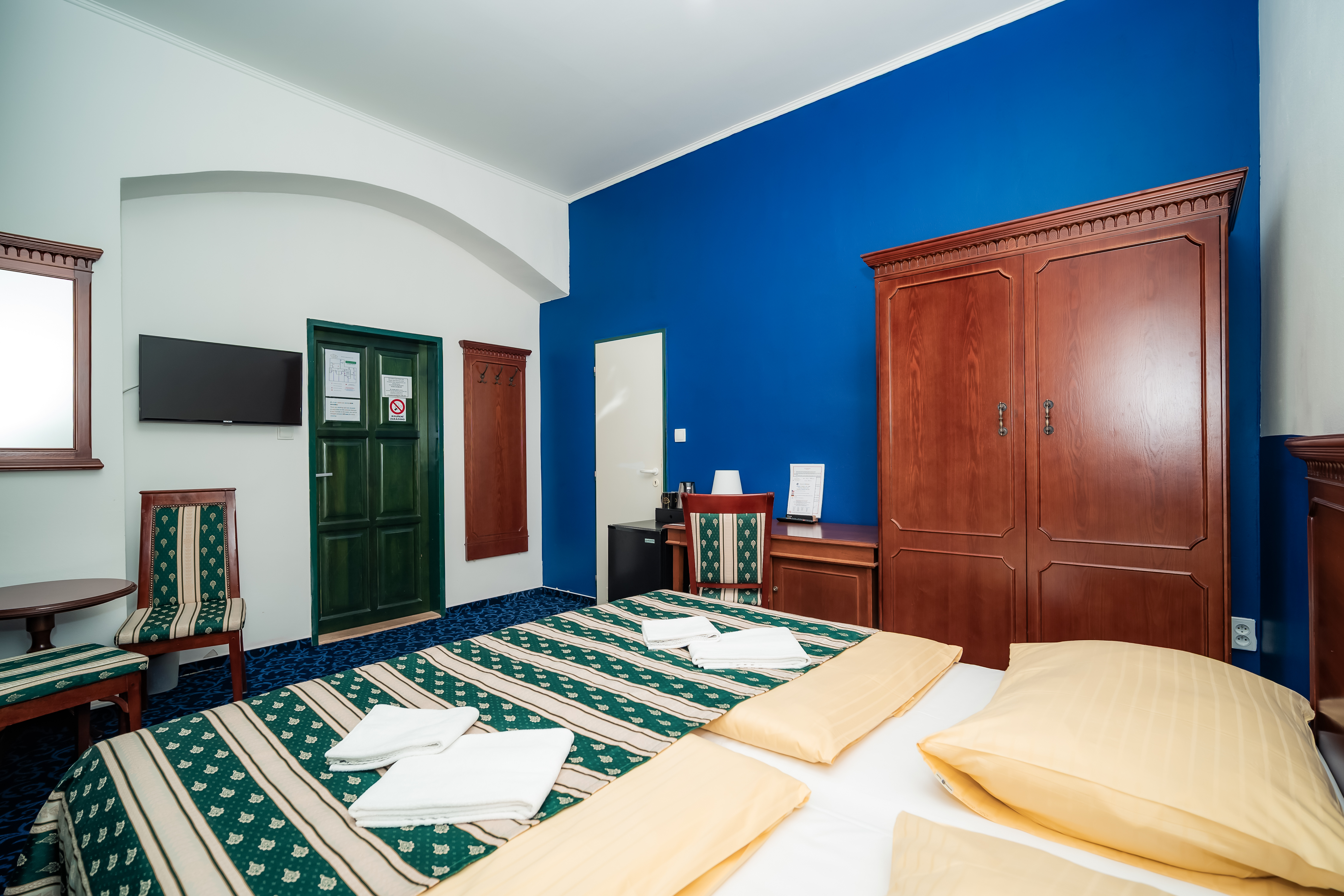 Double or Twin Standard