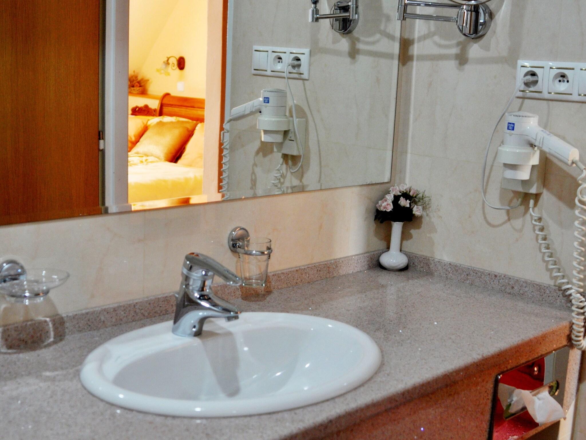 Suite Queen Size Bed