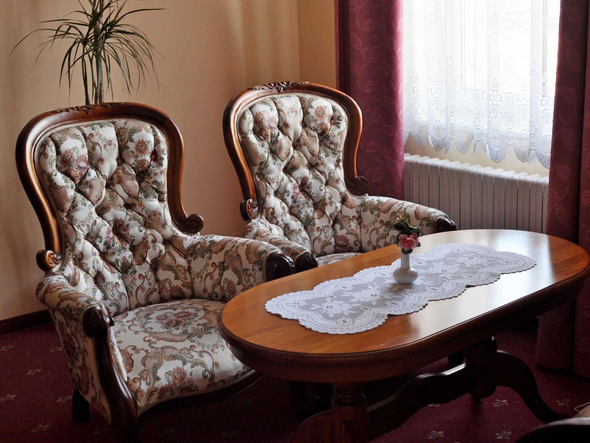 Suite Queen Size Bed