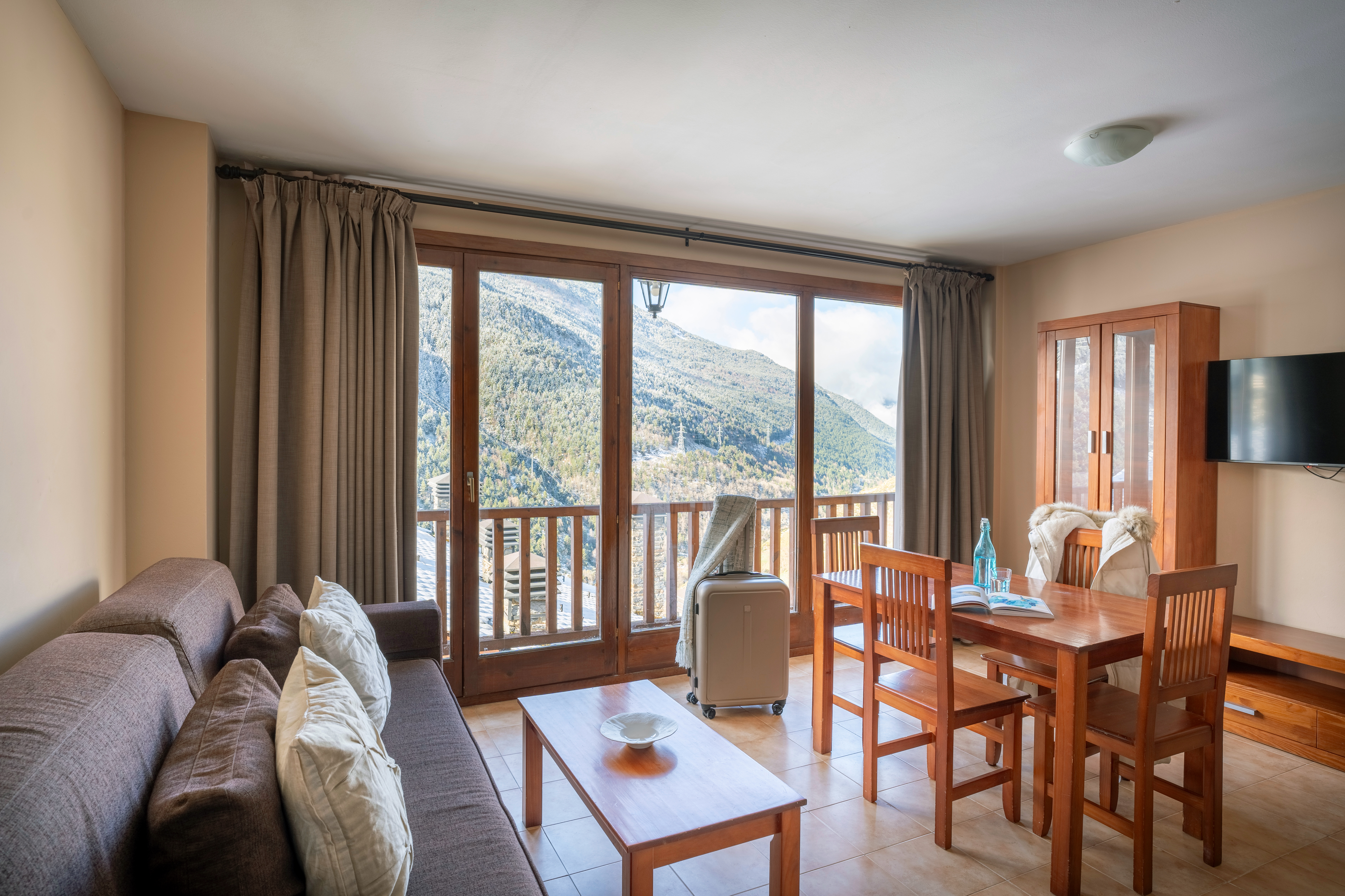 Apartment Capacity 3