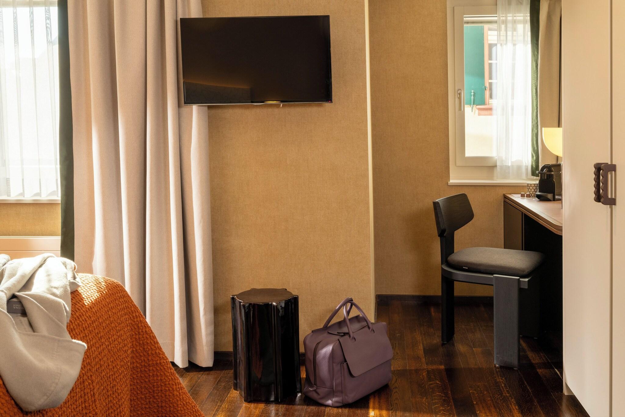 Double Executive King Bed