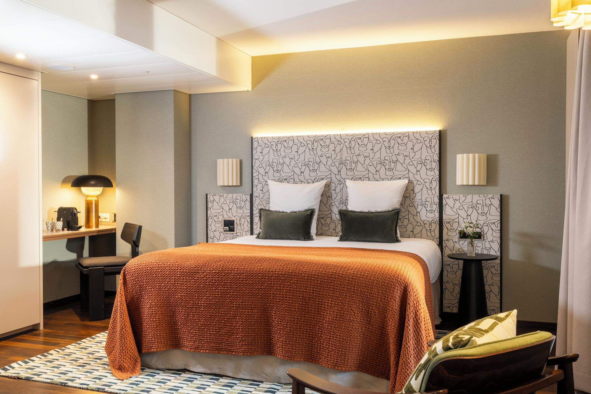 Junior Suite King Size Bed