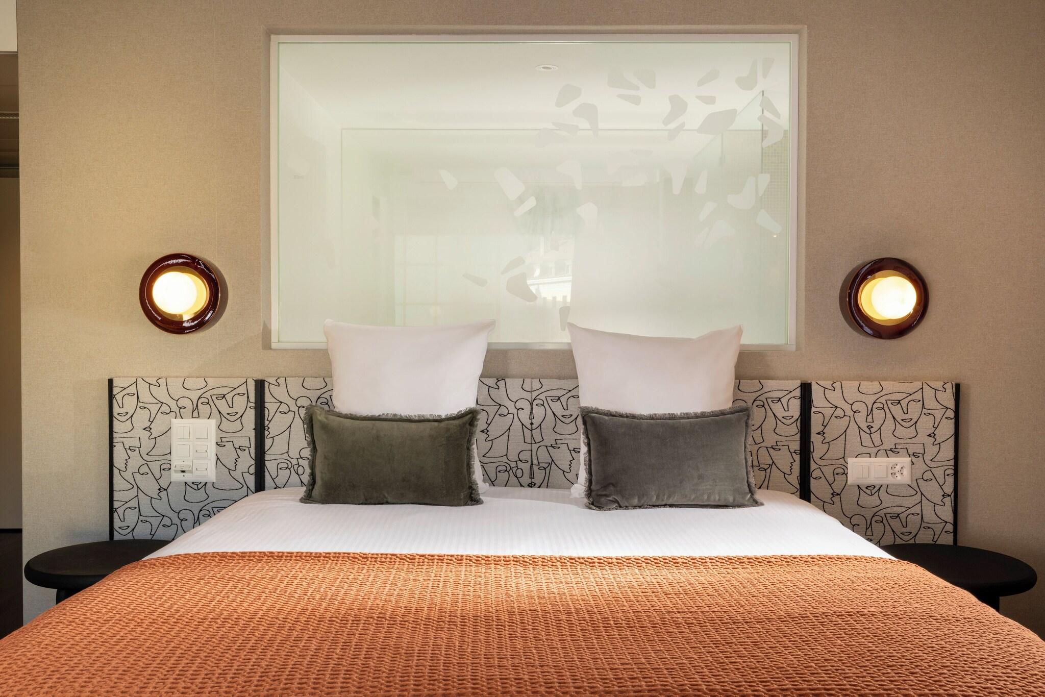 Double Executive King Bed