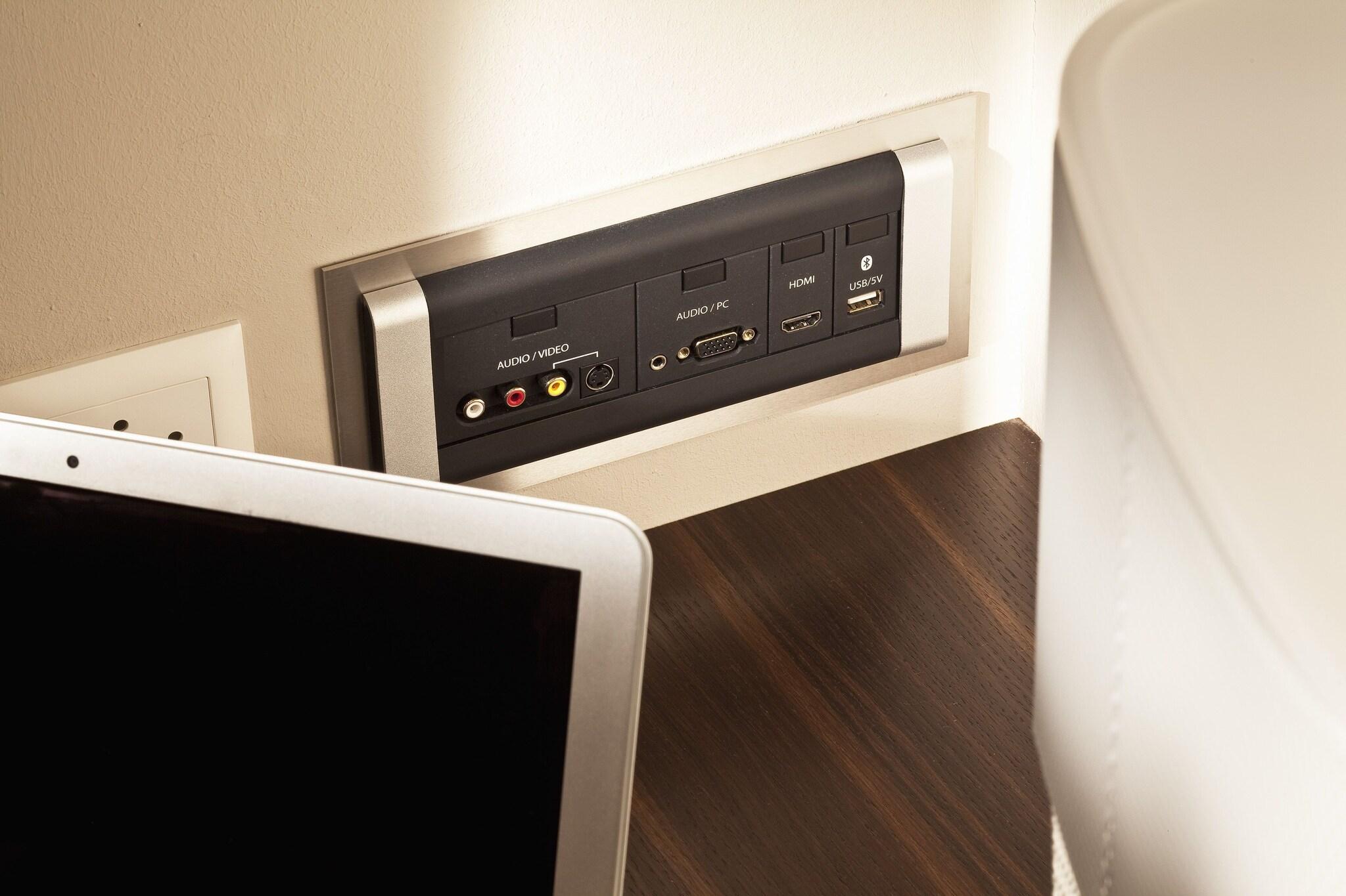 Double Deluxe Queen Bed