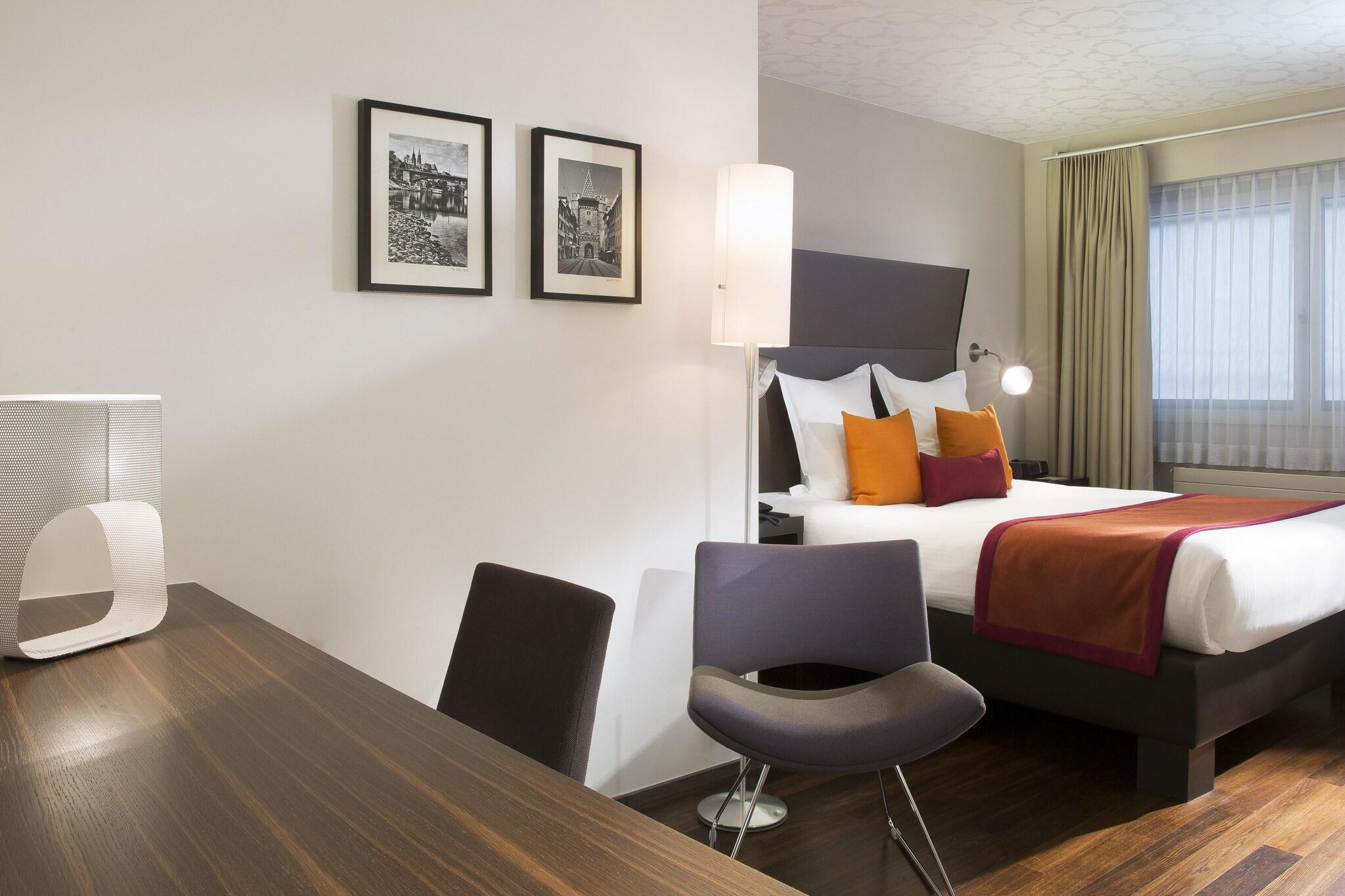 Double Deluxe Queen Bed