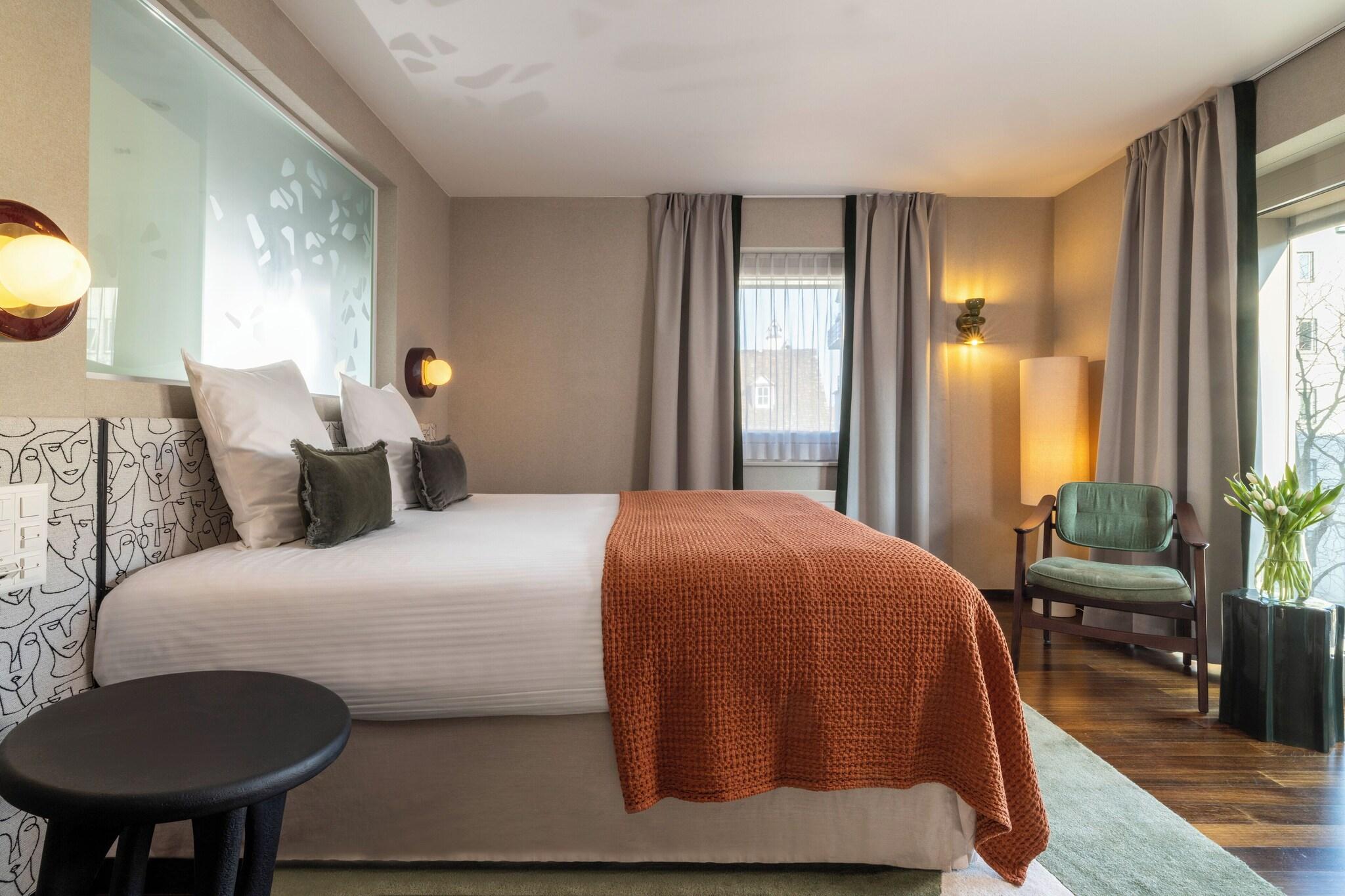 Double Executive King Bed