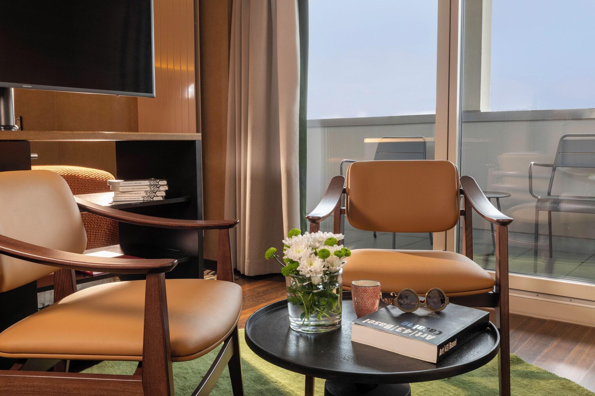 Double King Size Bed