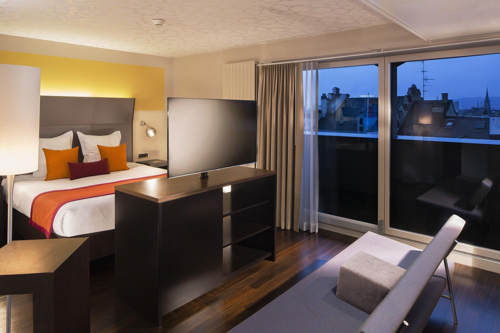 Junior Suite King Size Bed