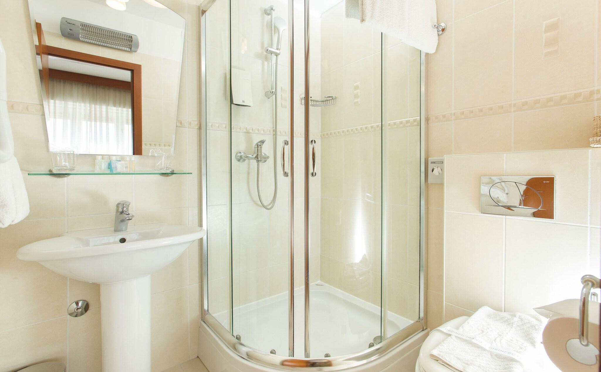 Double Superior Queen Bed