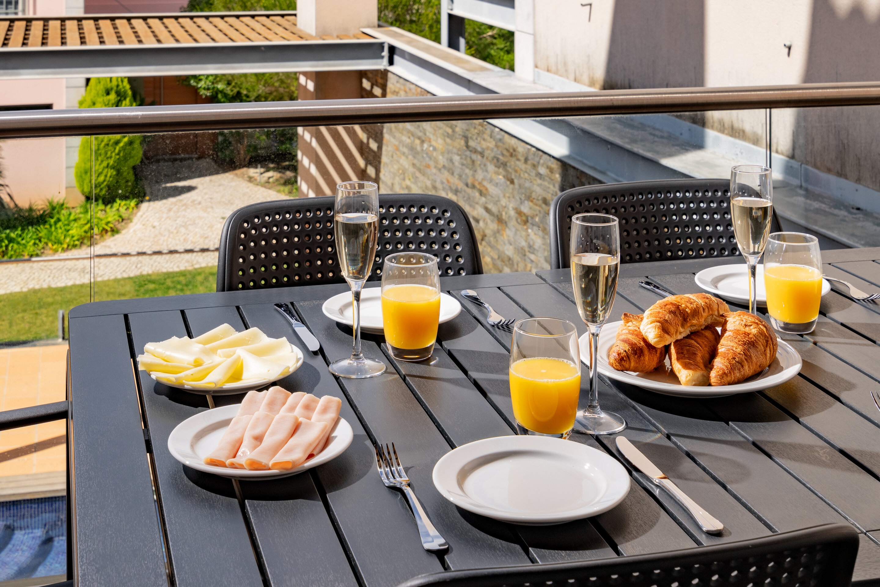 Apartment Deluxe Two Double Beds