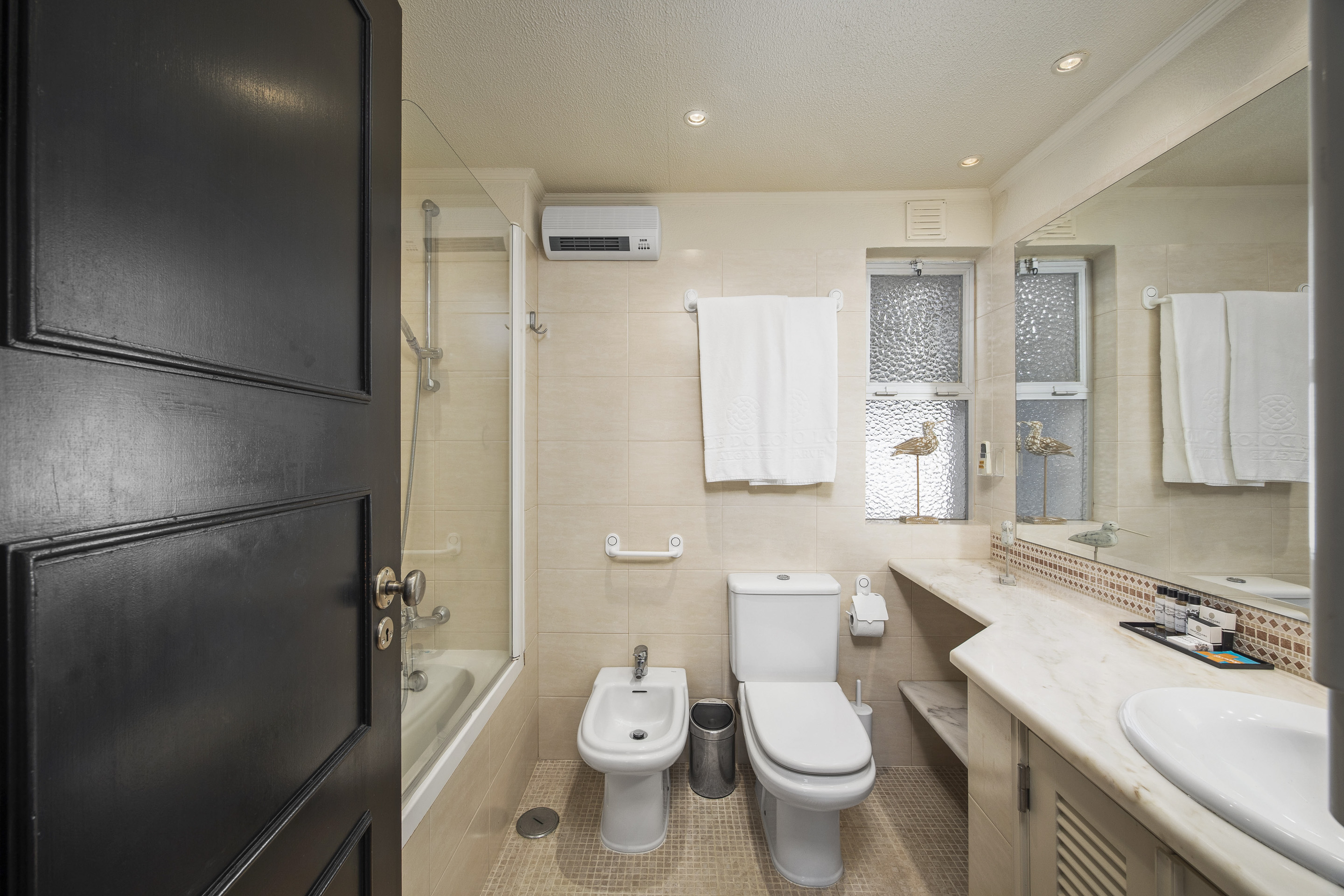 Apartment Three Bedrooms Two Bathrooms