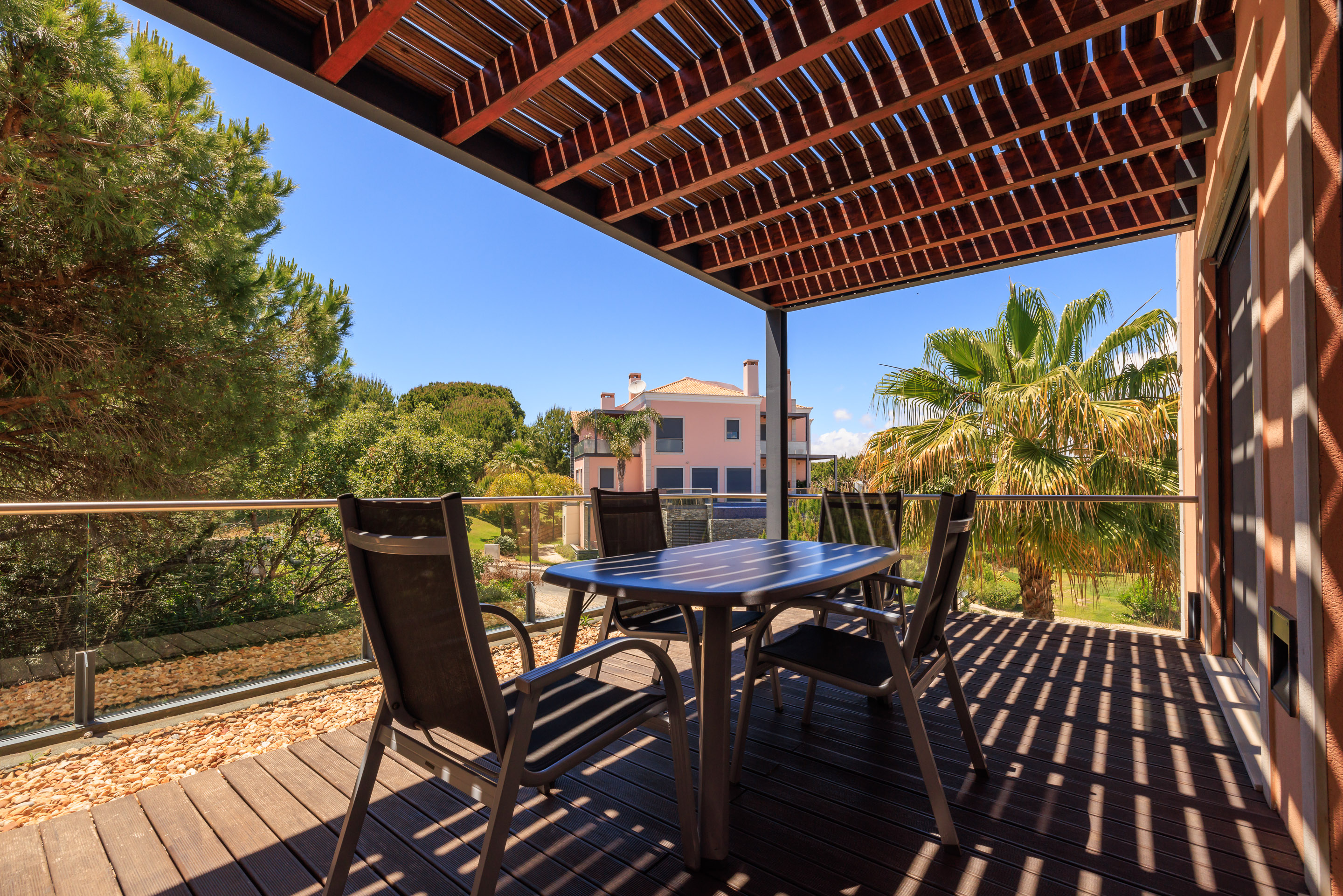 Apartment Capacity 4