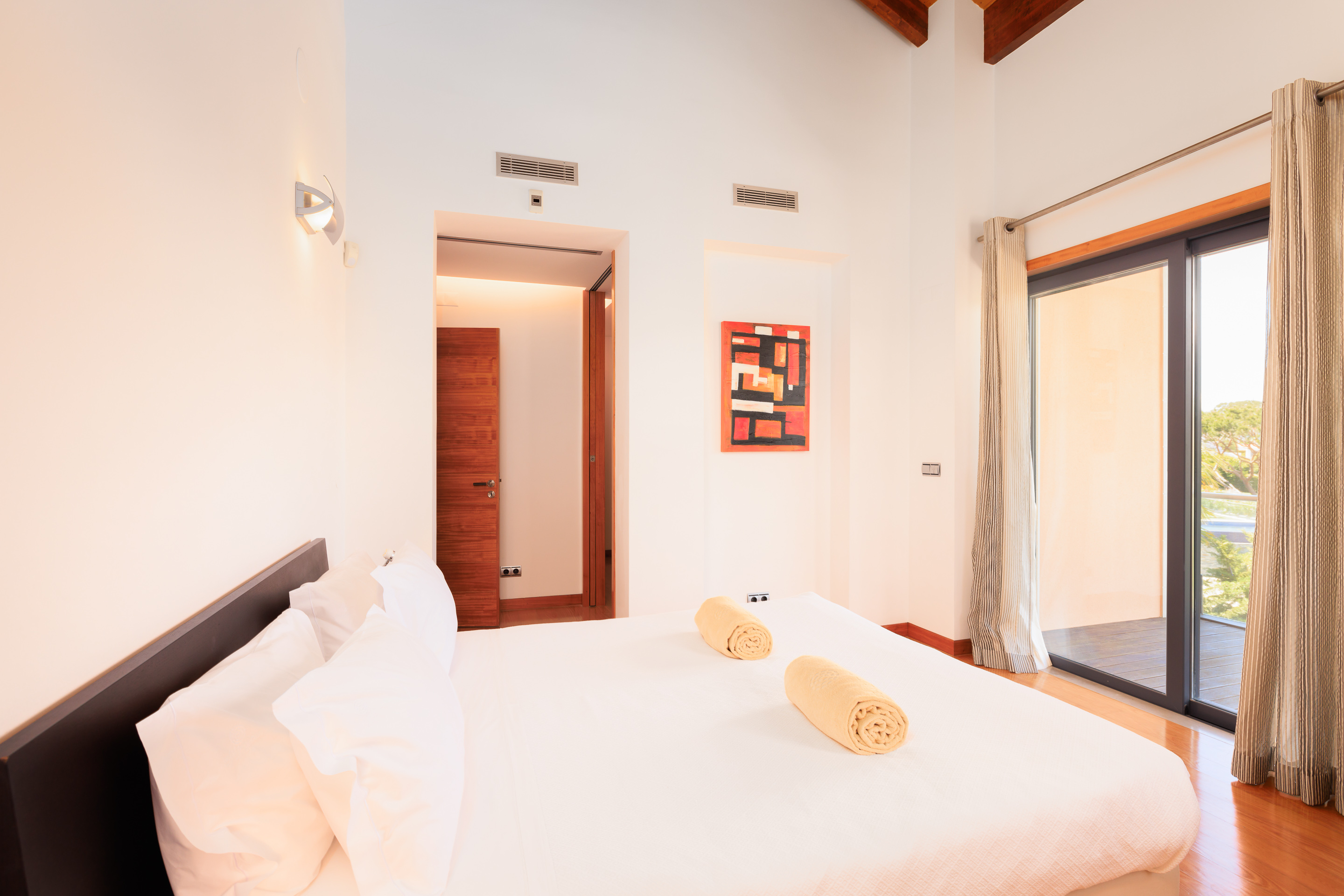 Apartment Capacity 4