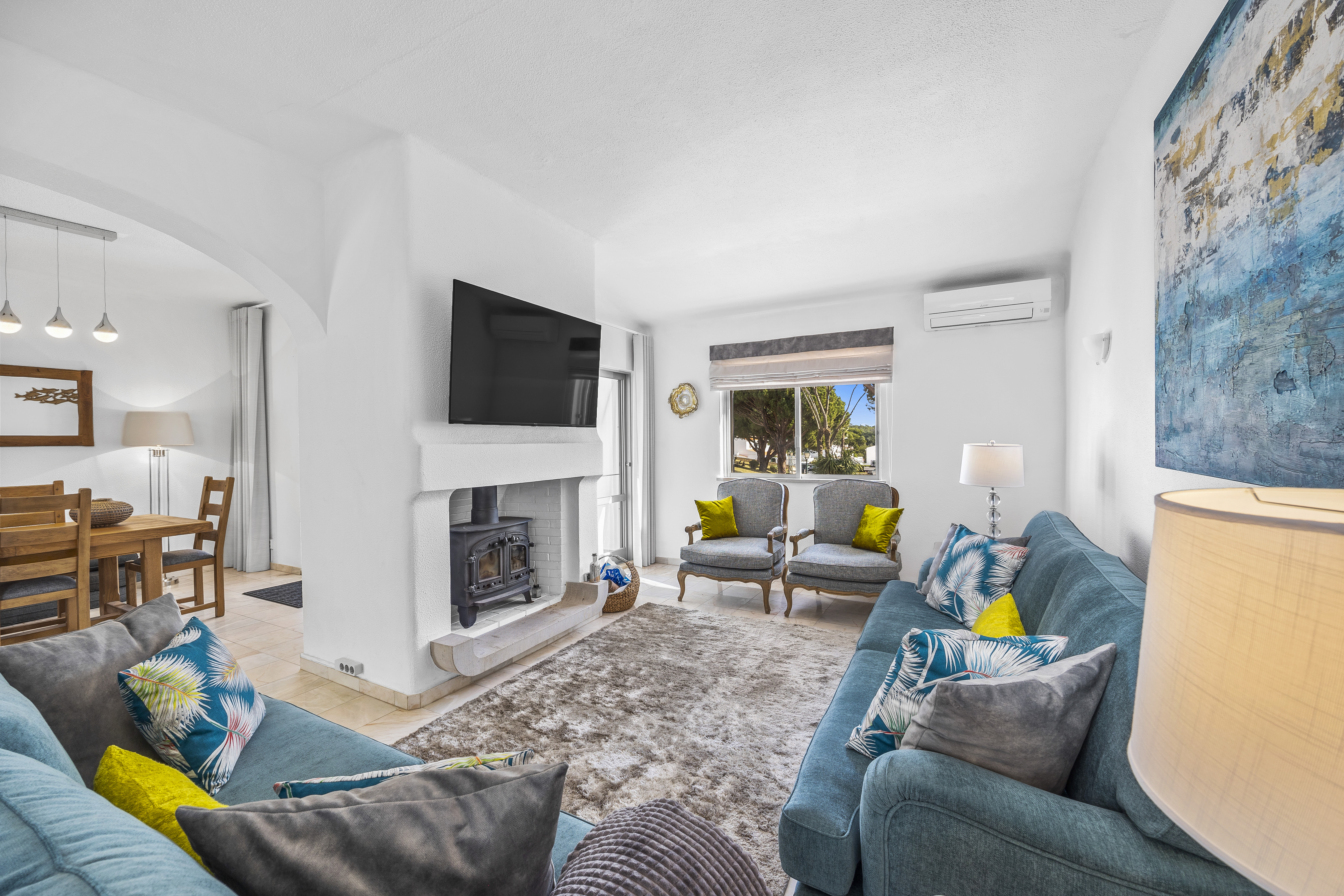 Apartment Three Bedrooms Two Bathrooms