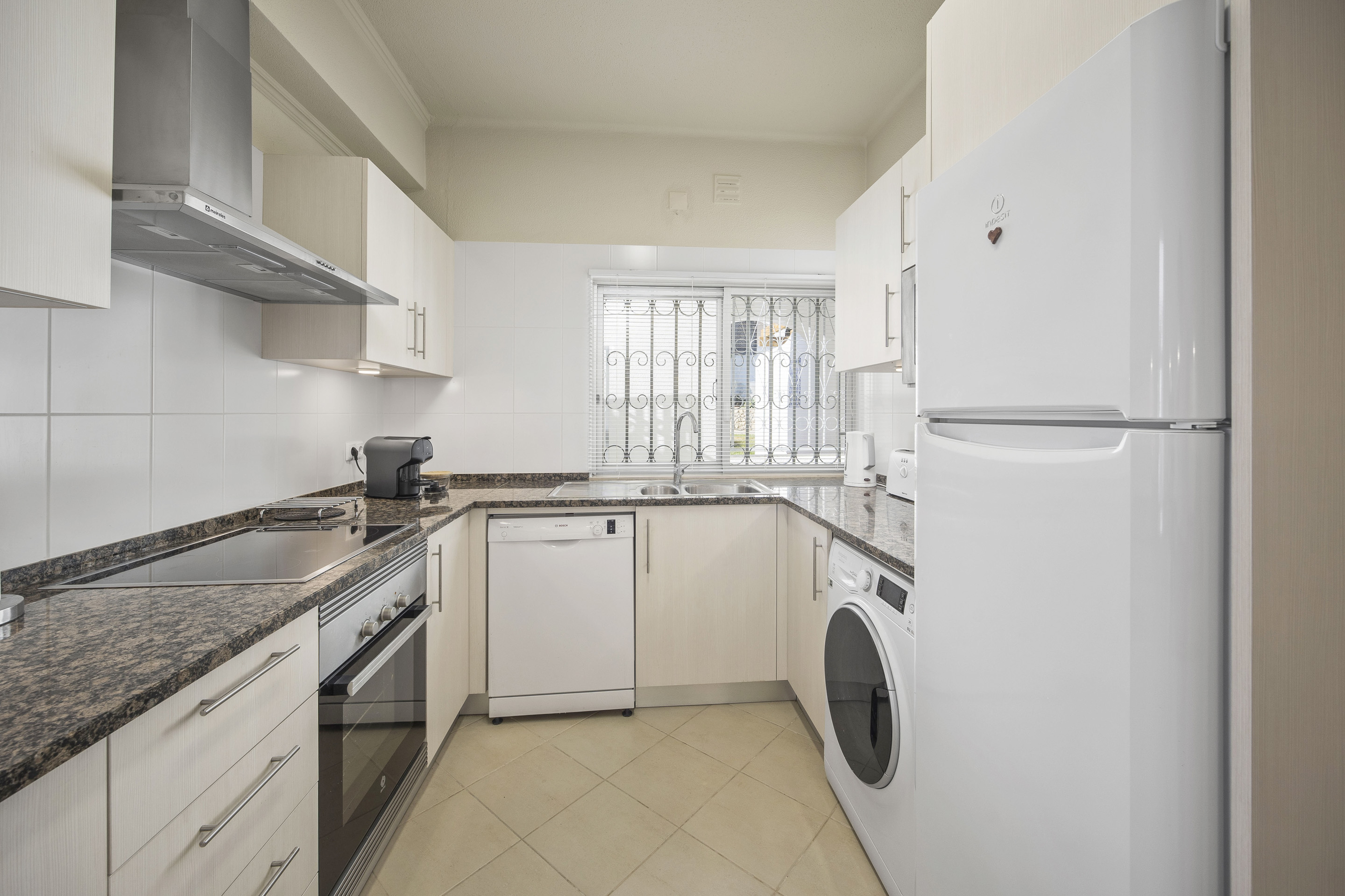 Apartment Three Bedrooms Two Bathrooms