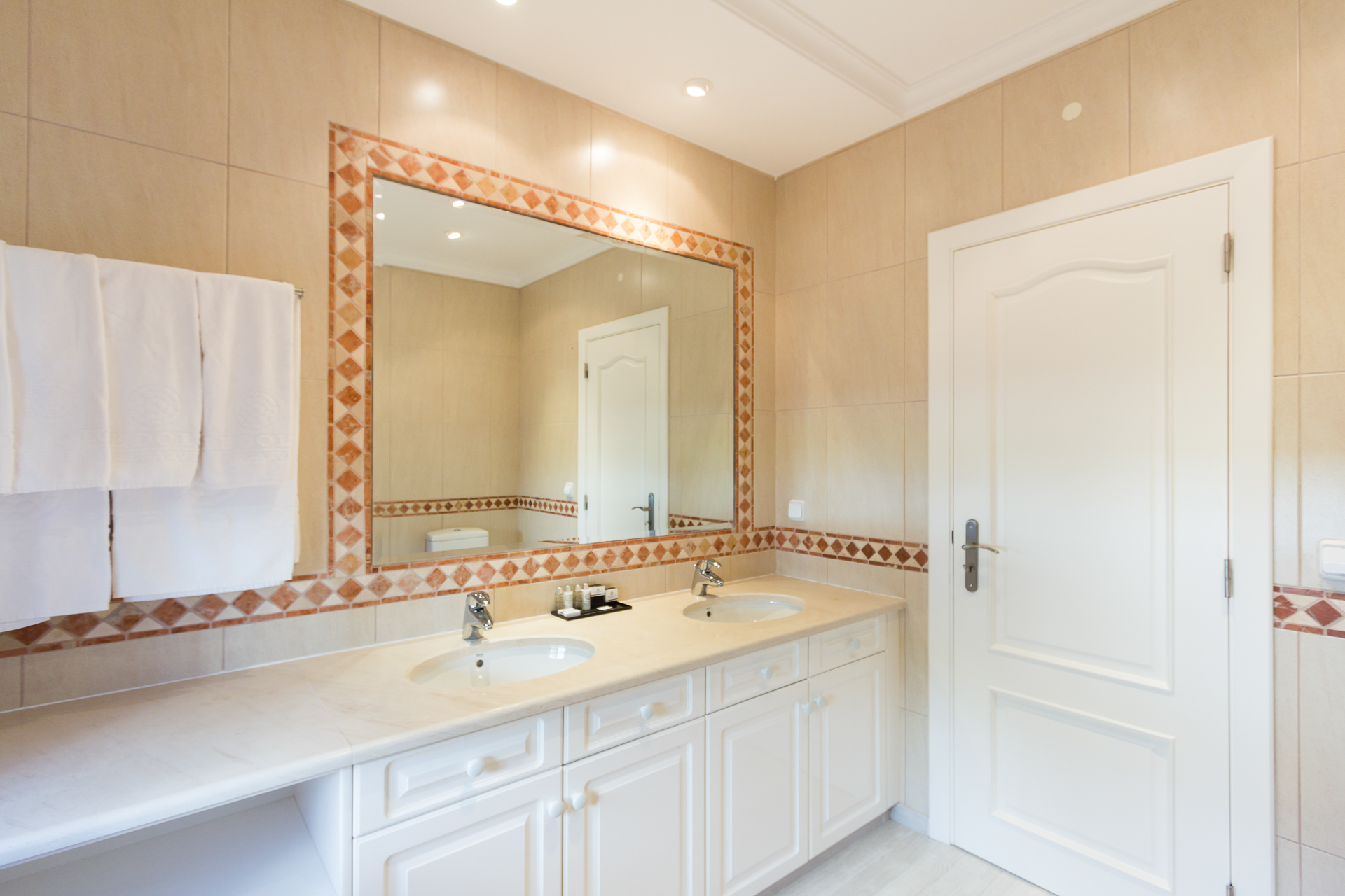 Apartment Three Bedrooms with Private Pool