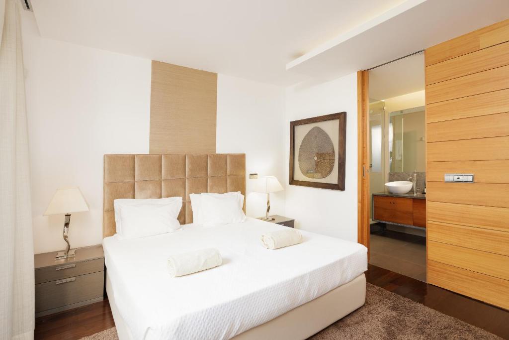 Apartment Deluxe with Private Pool