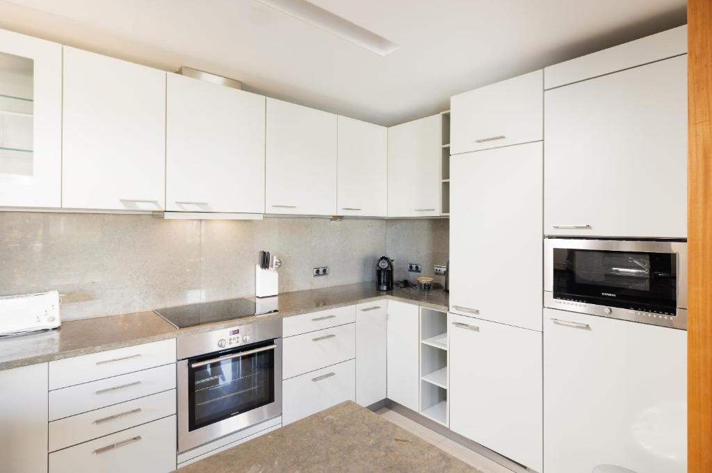 Apartment Deluxe with Private Pool